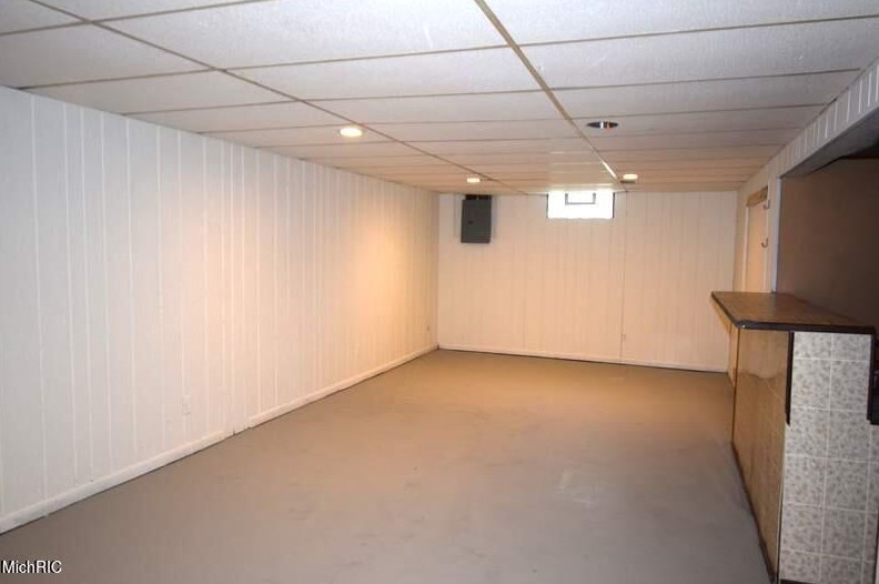 7575 Regal Ave, Grand Rapids MI 49548-7749 exterior