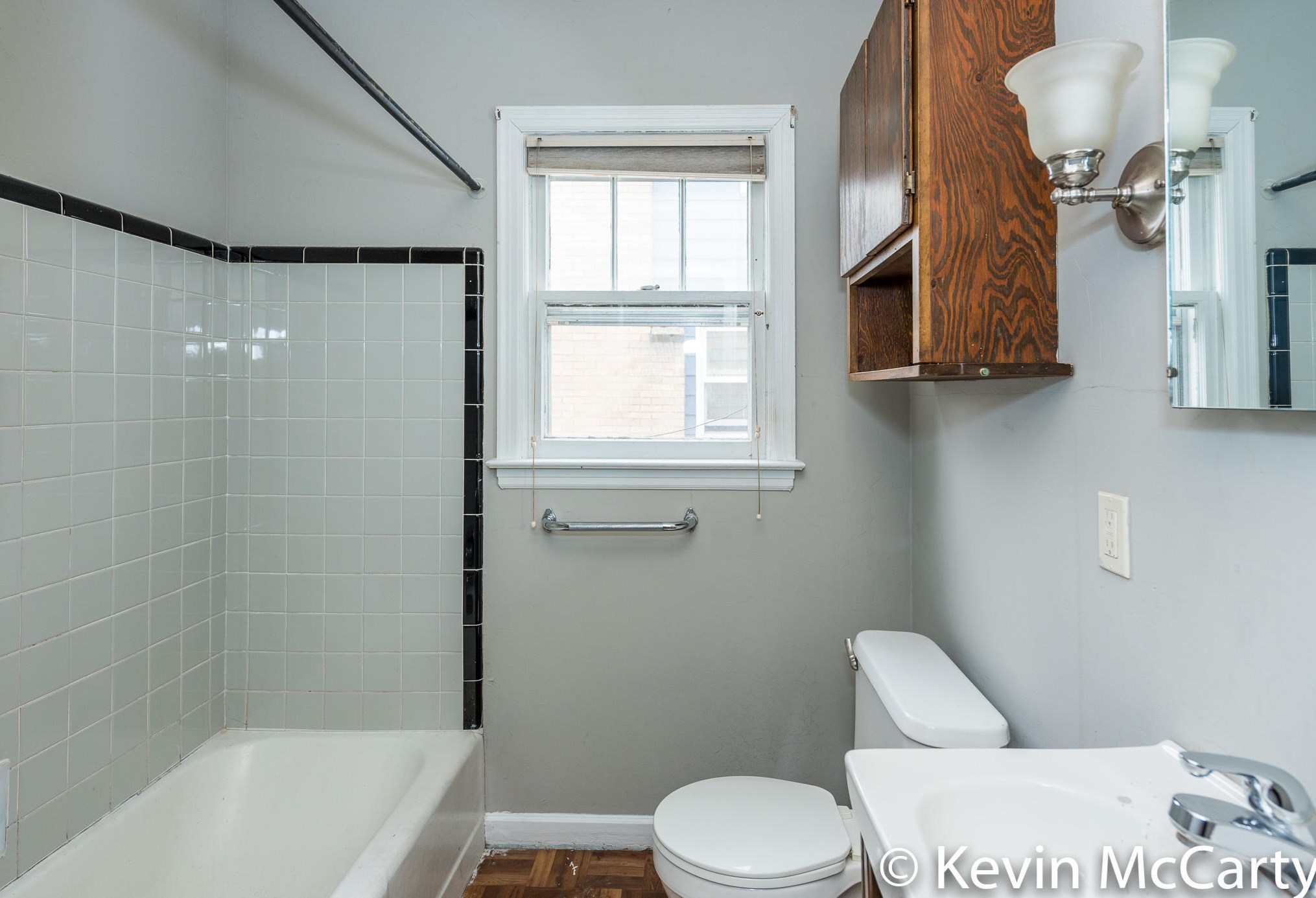 1718 Fremont Ave, Grand Rapids MI 49504-2839 exterior