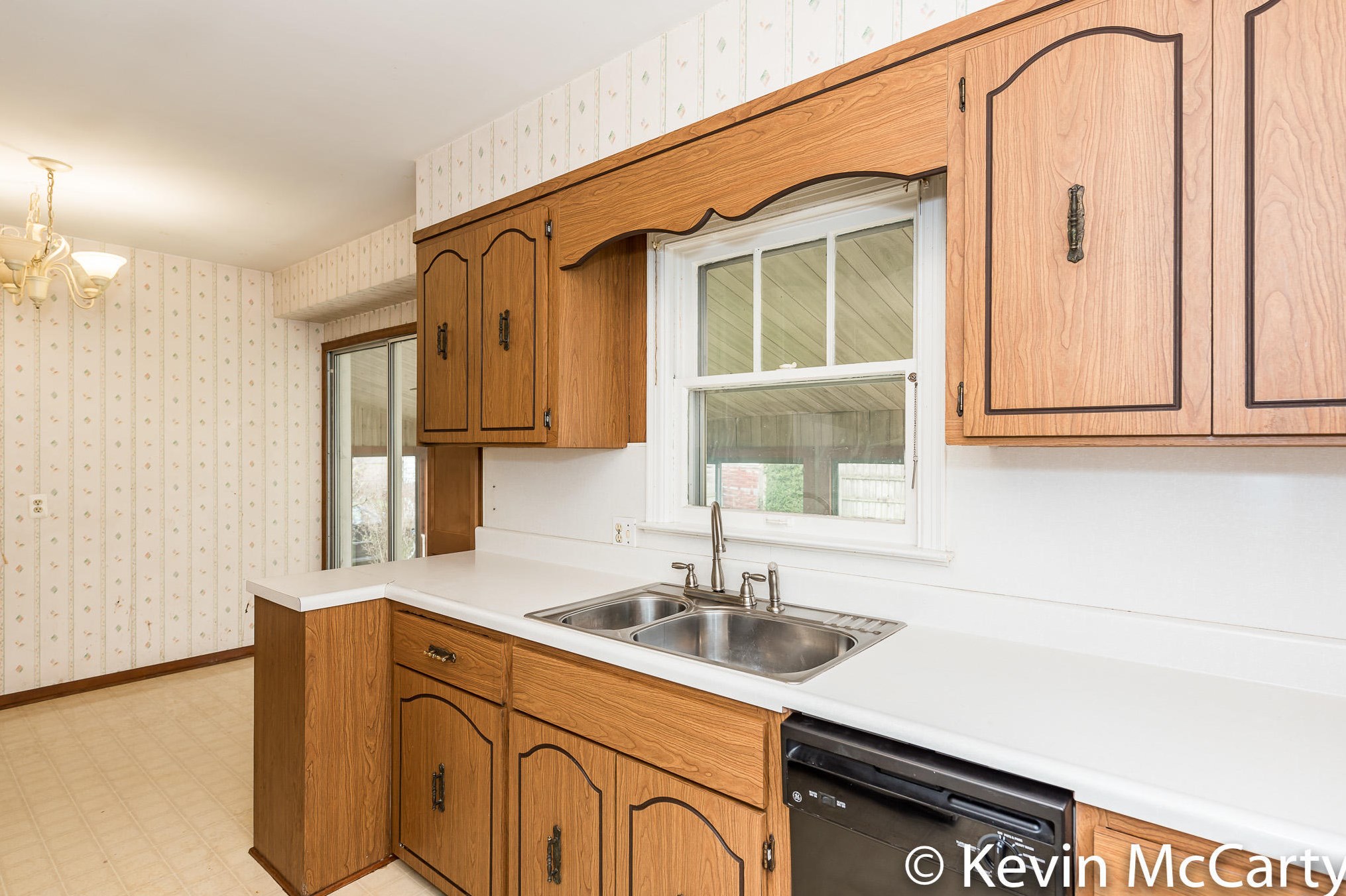 1718 Fremont Ave, Grand Rapids MI 49504-2839 exterior