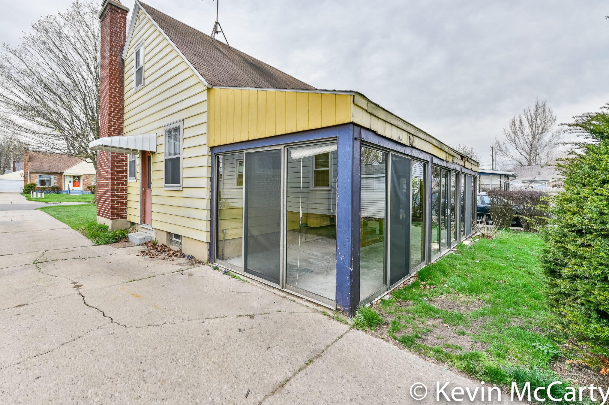 1718 Fremont Ave, Grand Rapids MI 49504-2839 exterior