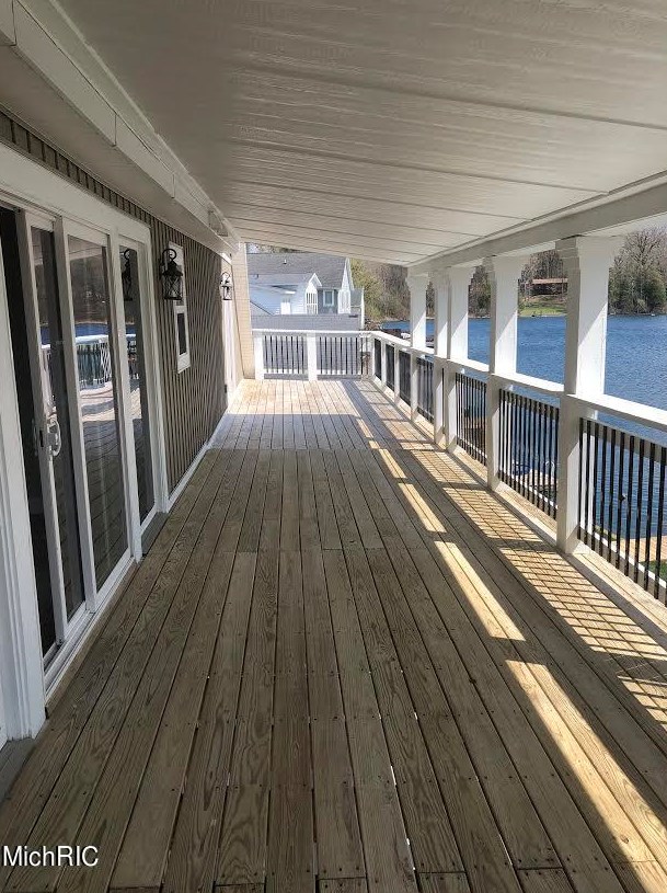 494 Shore Dr, Caledonia MI  49316-9227 exterior