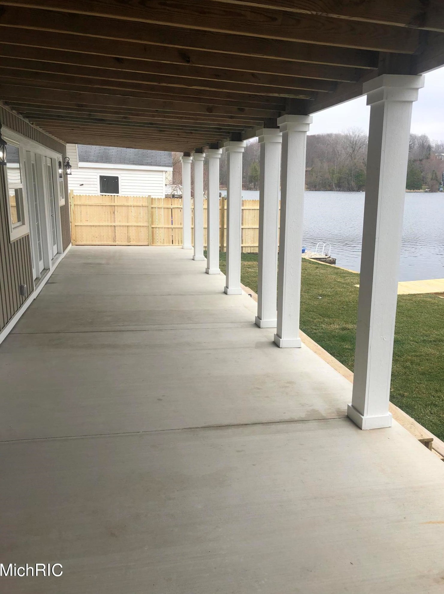 494 Shore Dr, Caledonia MI  49316-9227 exterior