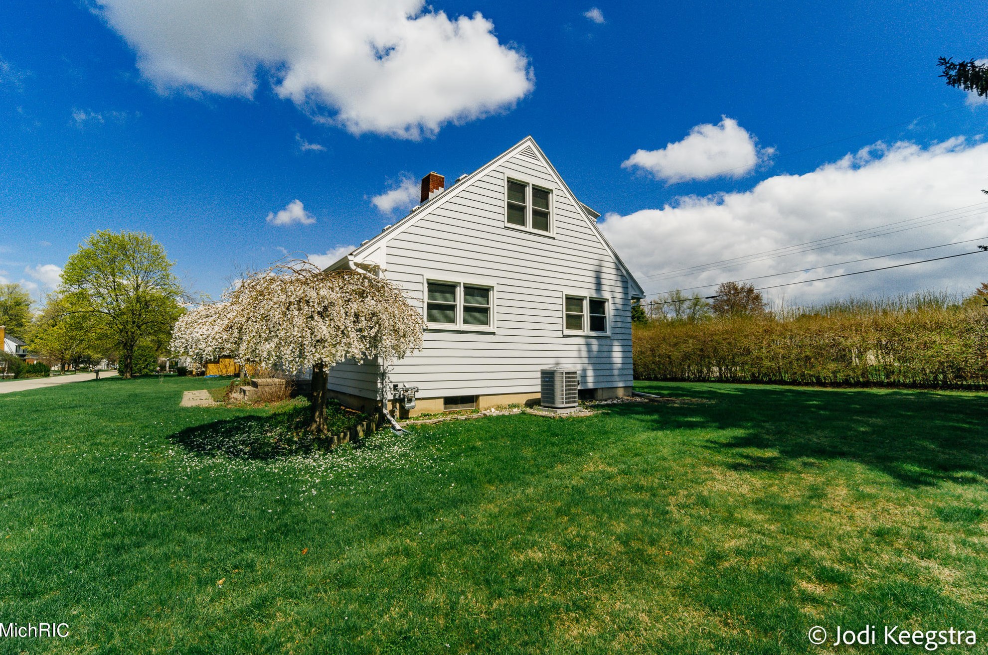 1100 Allison Ave, Grand Rapids MI  49534-3601 exterior