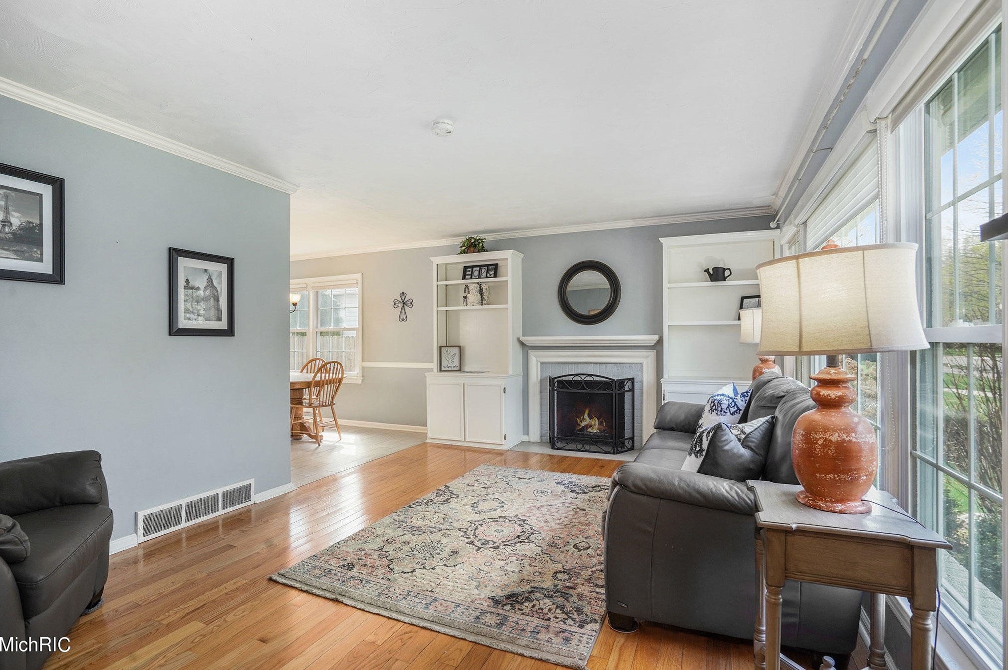 2604 Richards Dr, Grand Rapids MI  49506-4736 exterior