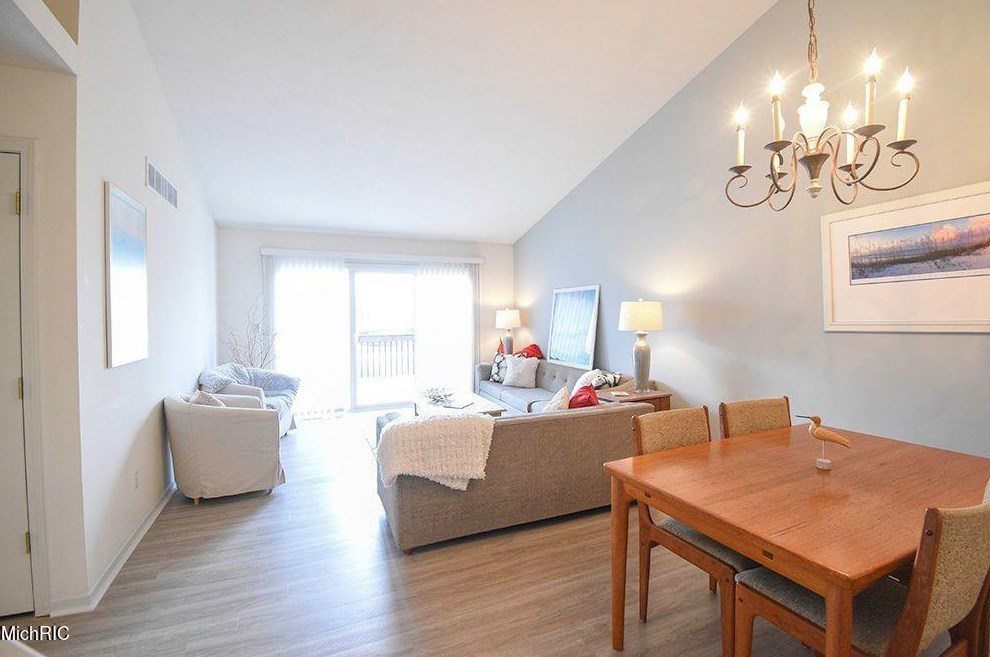 507 Abbey Mill Dr, Ada MI 49301-7746 exterior