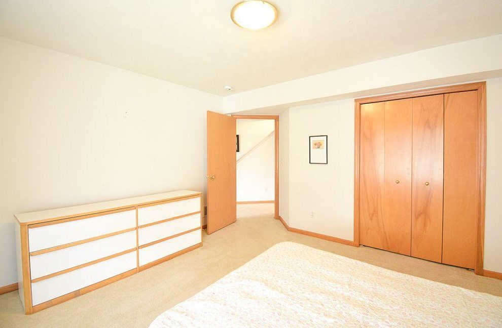 507 Abbey Mill Dr, Ada MI 49301-7746 exterior