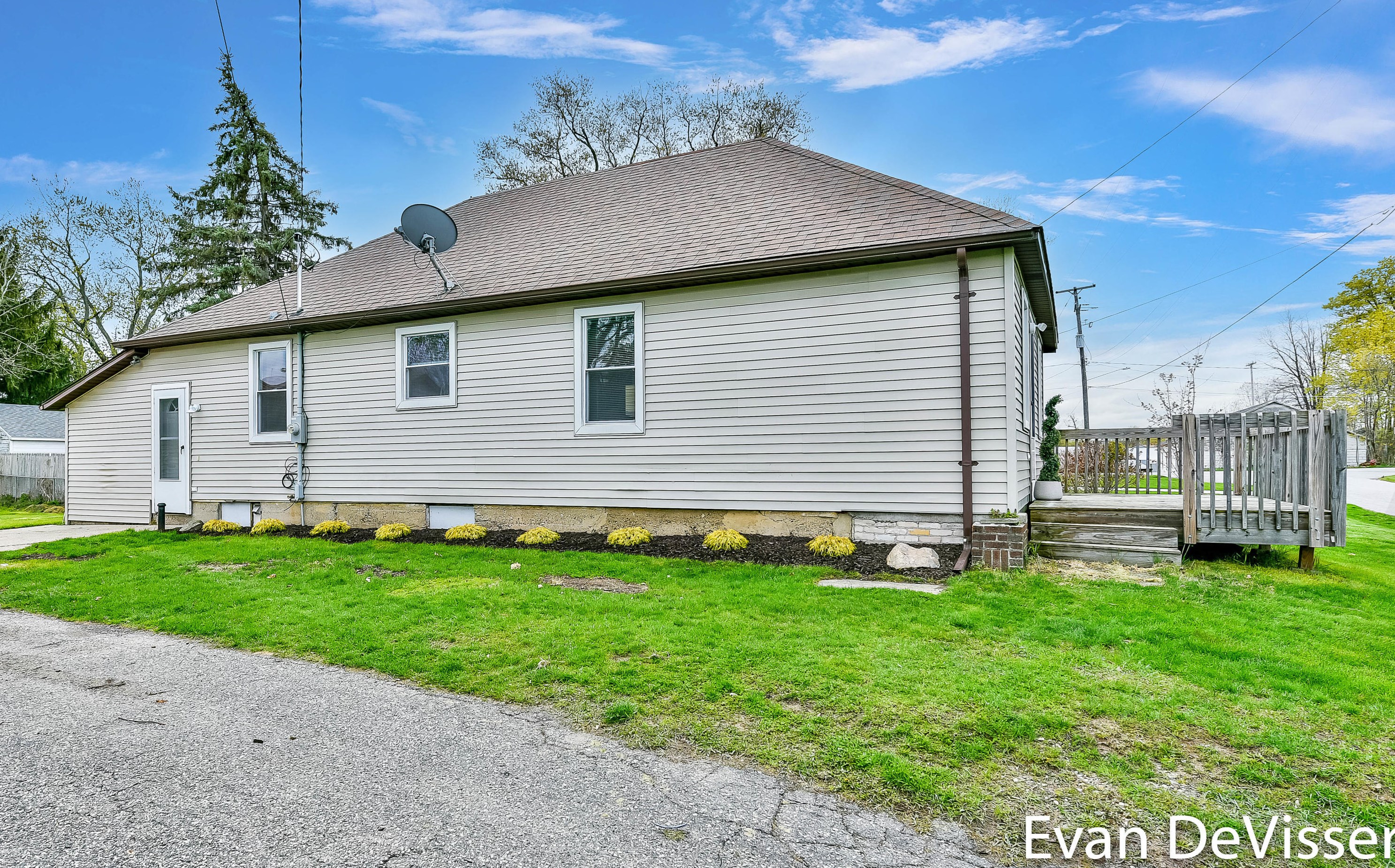 2482 85th St, Byron Township MI  49315-9260 exterior