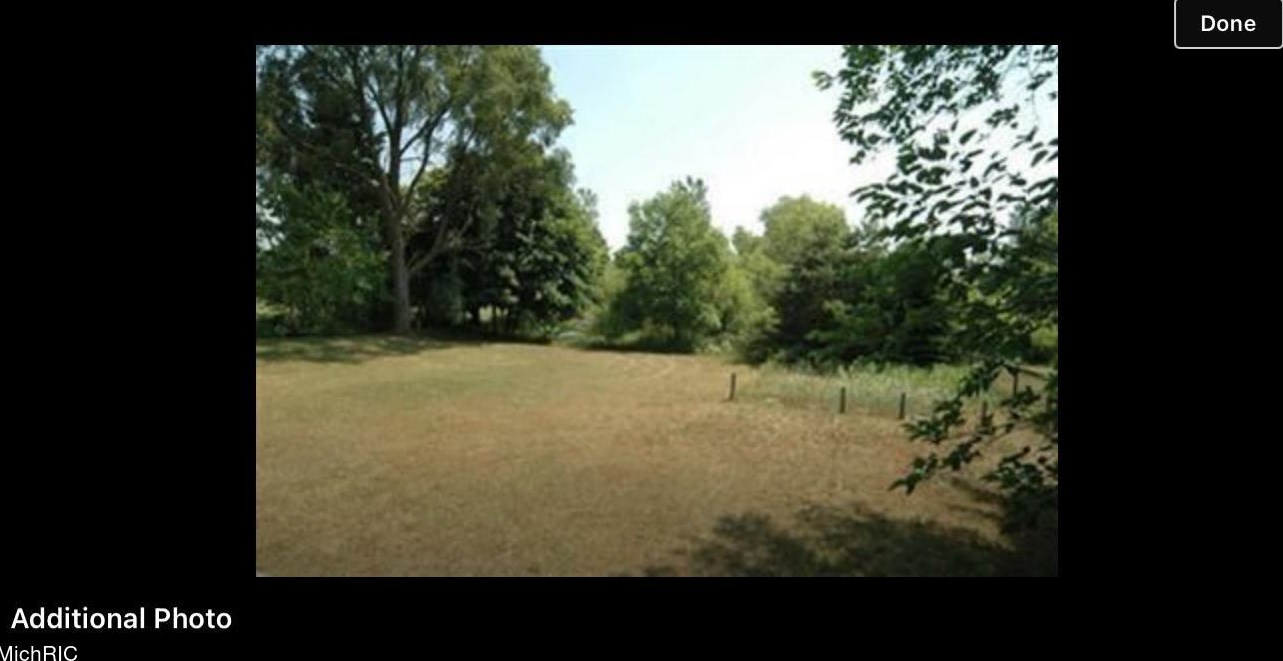 228 South St, Spring Lake MI 49456-2066 exterior