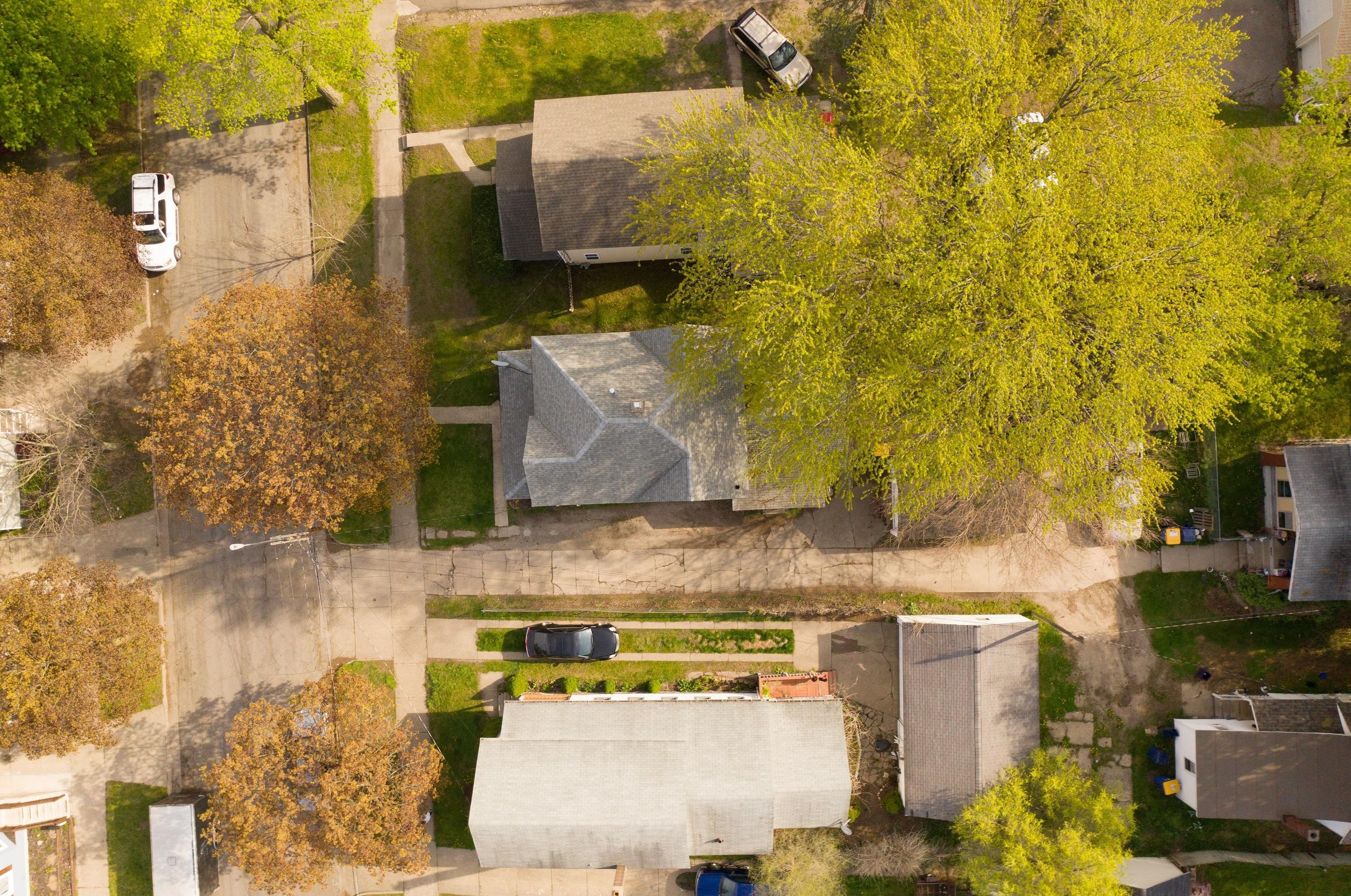 947 Fremont Ave, Grand Rapids MI 49504-4367 exterior