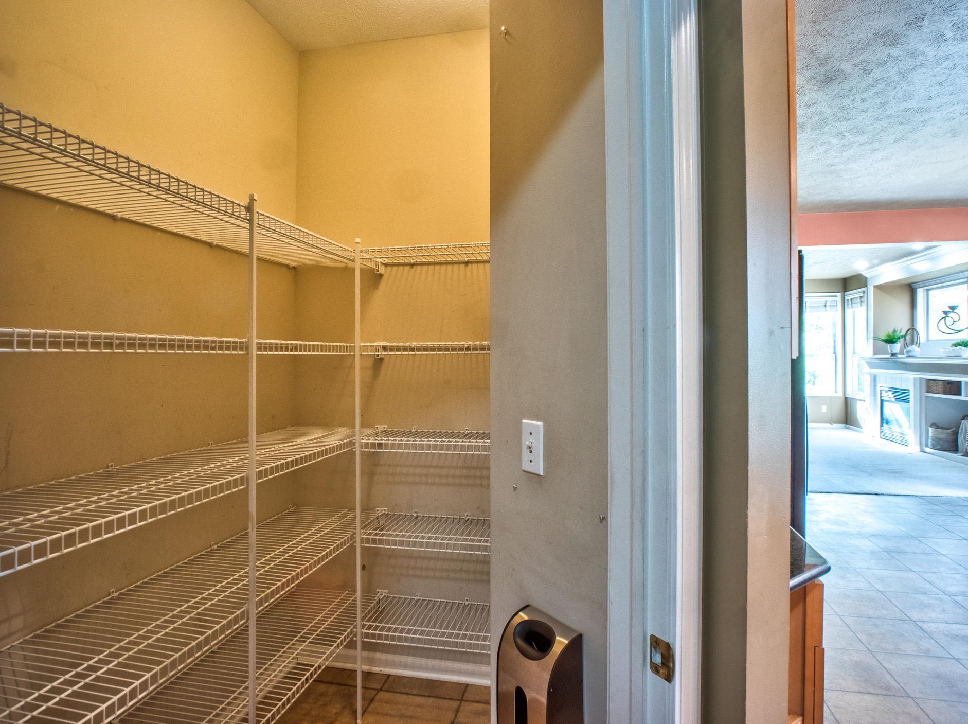 3443 Meadow Grove Dr, Grand Rapids MI  49512-9431 exterior