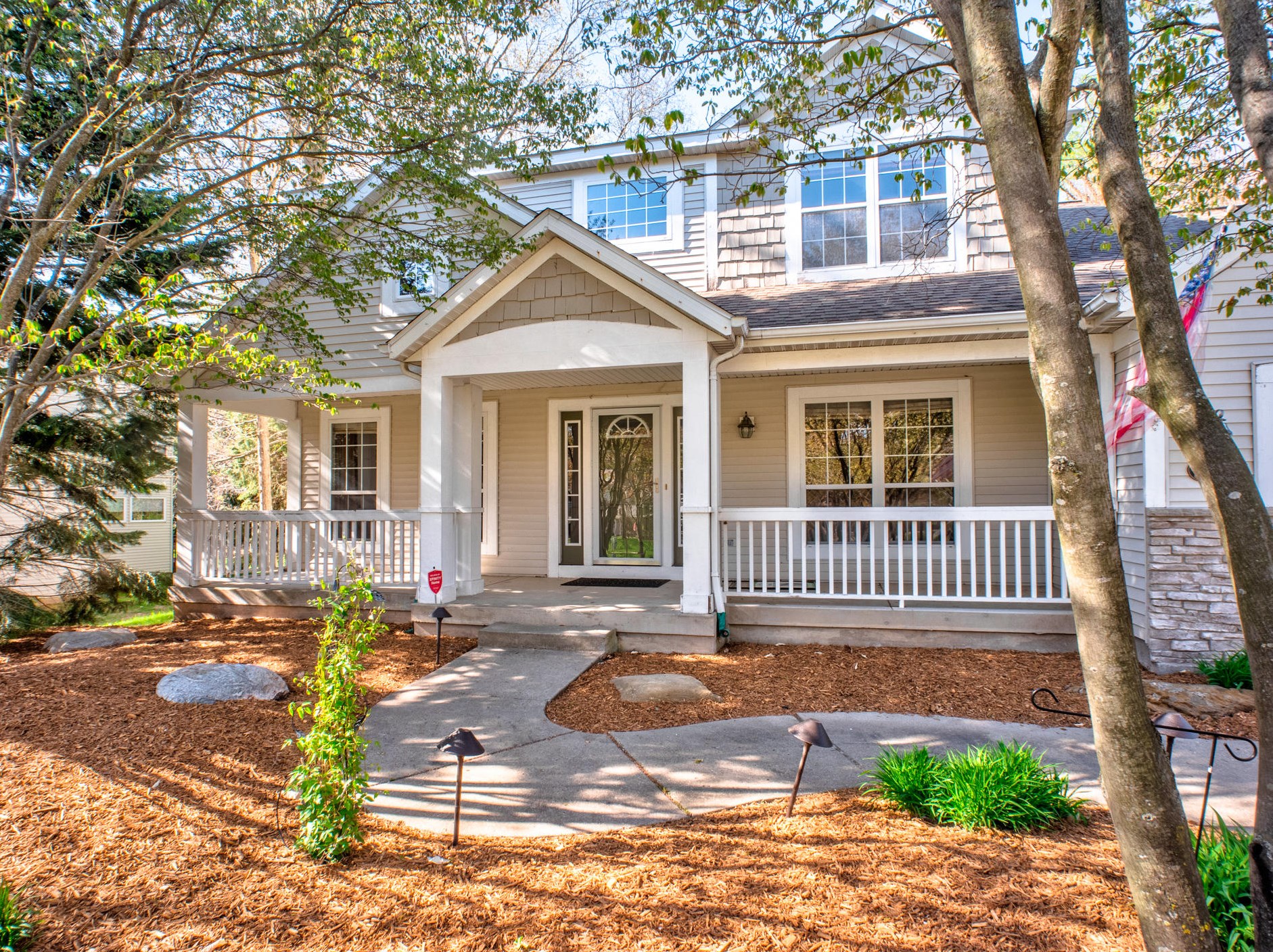 3443 Meadow Grove Dr, Grand Rapids MI  49512-9431 exterior