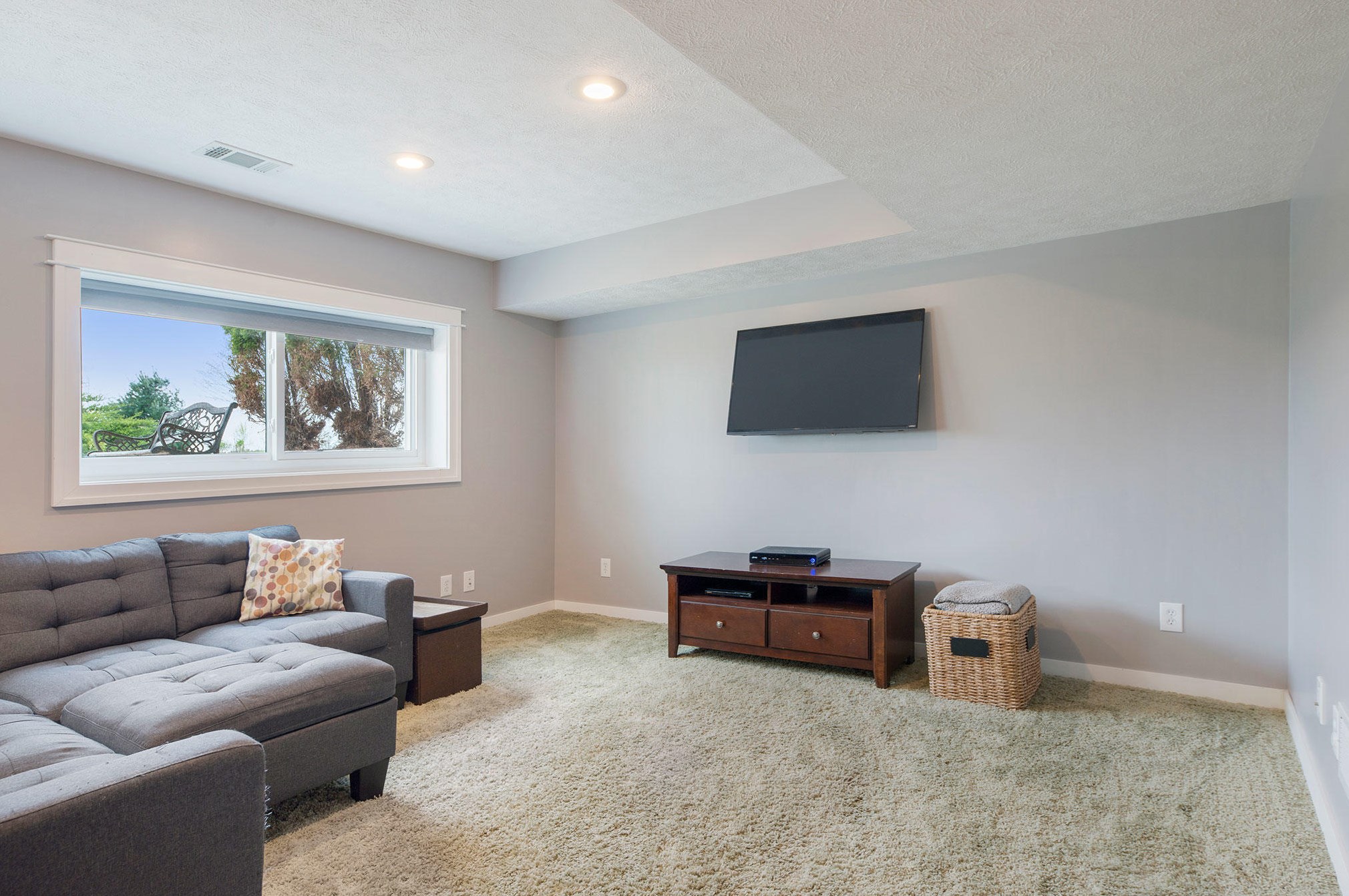 9326 Clear Meadow Dr, Ada MI 49301-8119 exterior