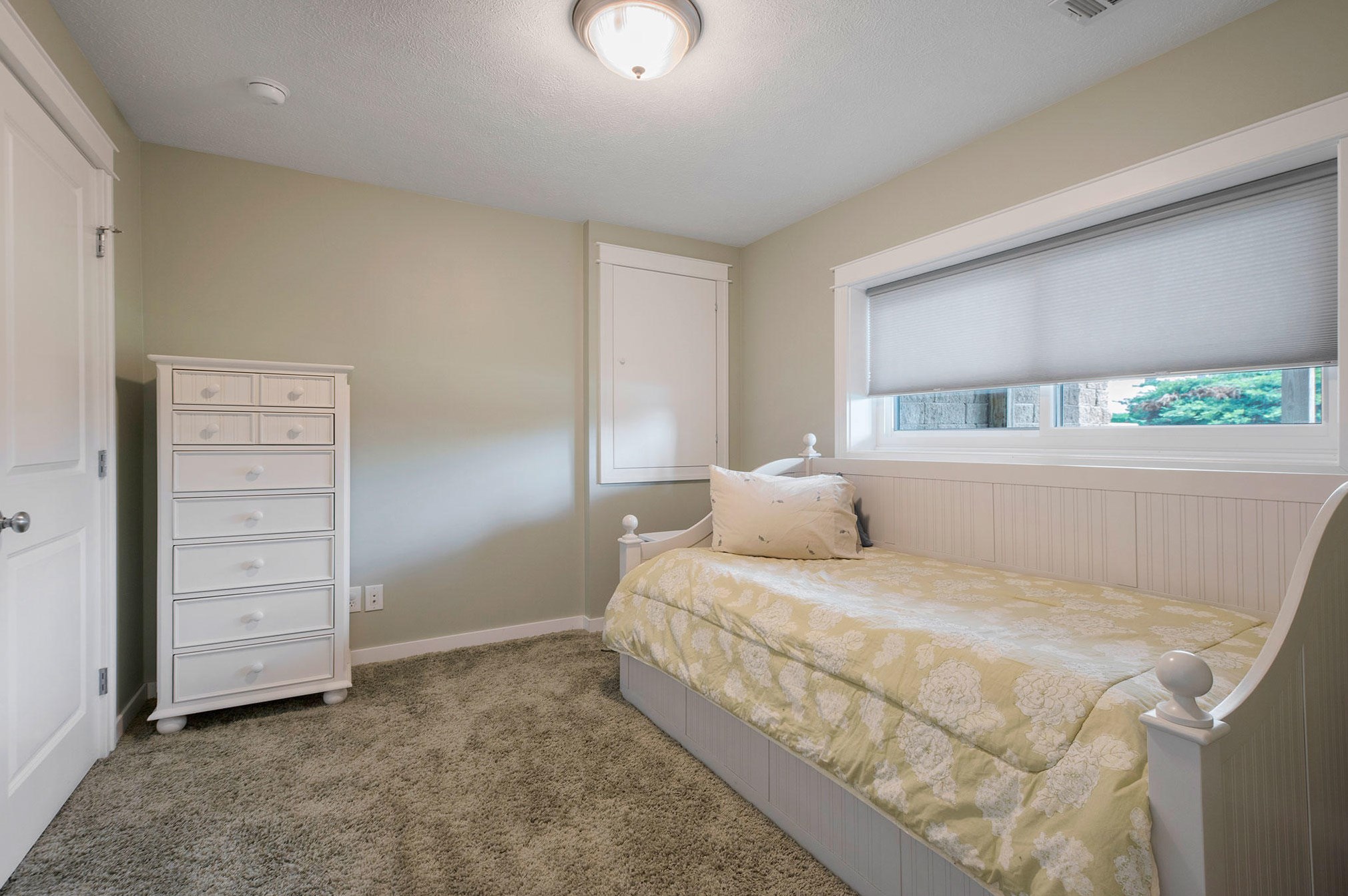 9326 Clear Meadow Dr, Ada MI 49301-8119 exterior