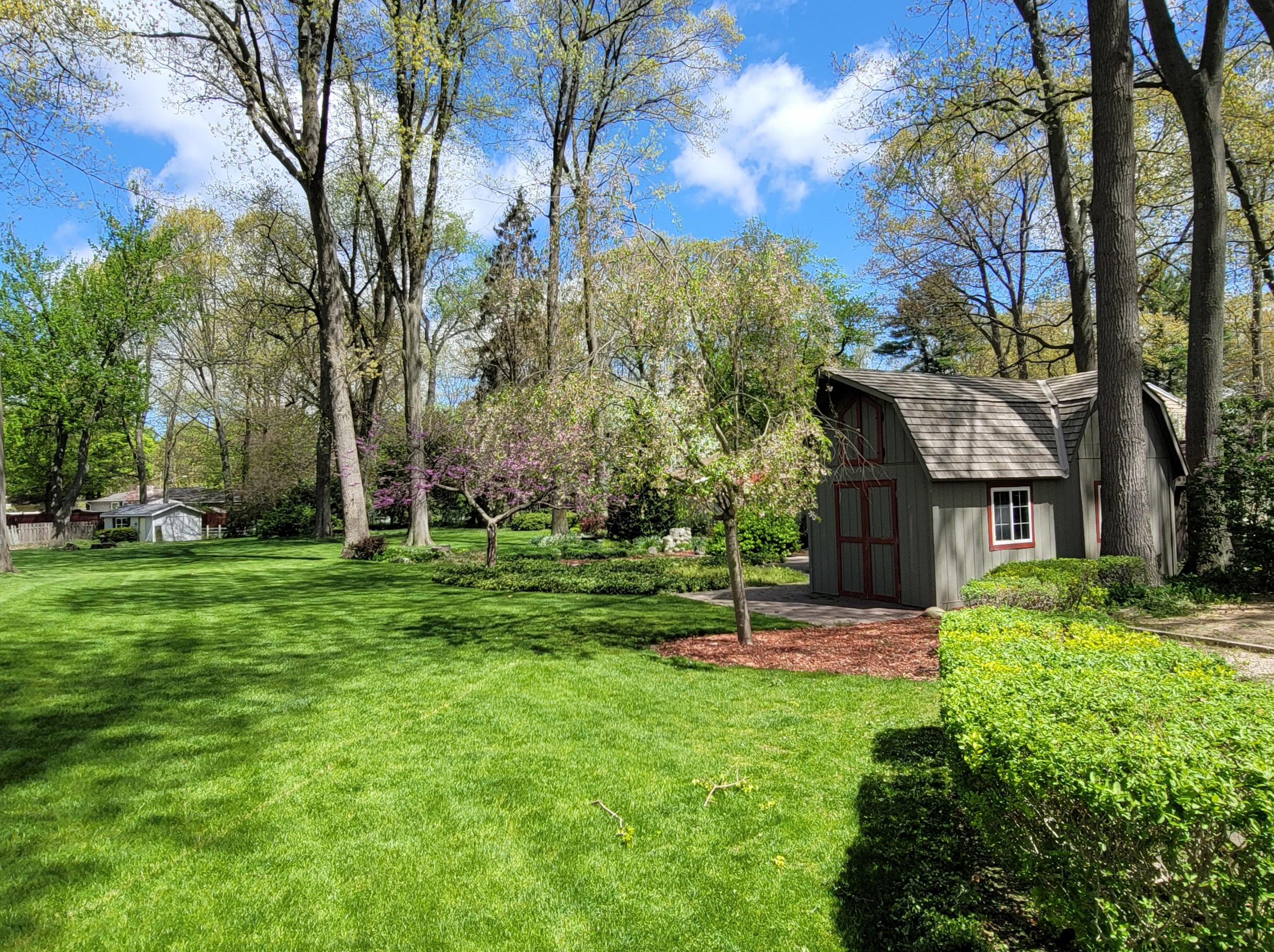 8100 Belaire Dr, Jenison MI  49428-9121 exterior