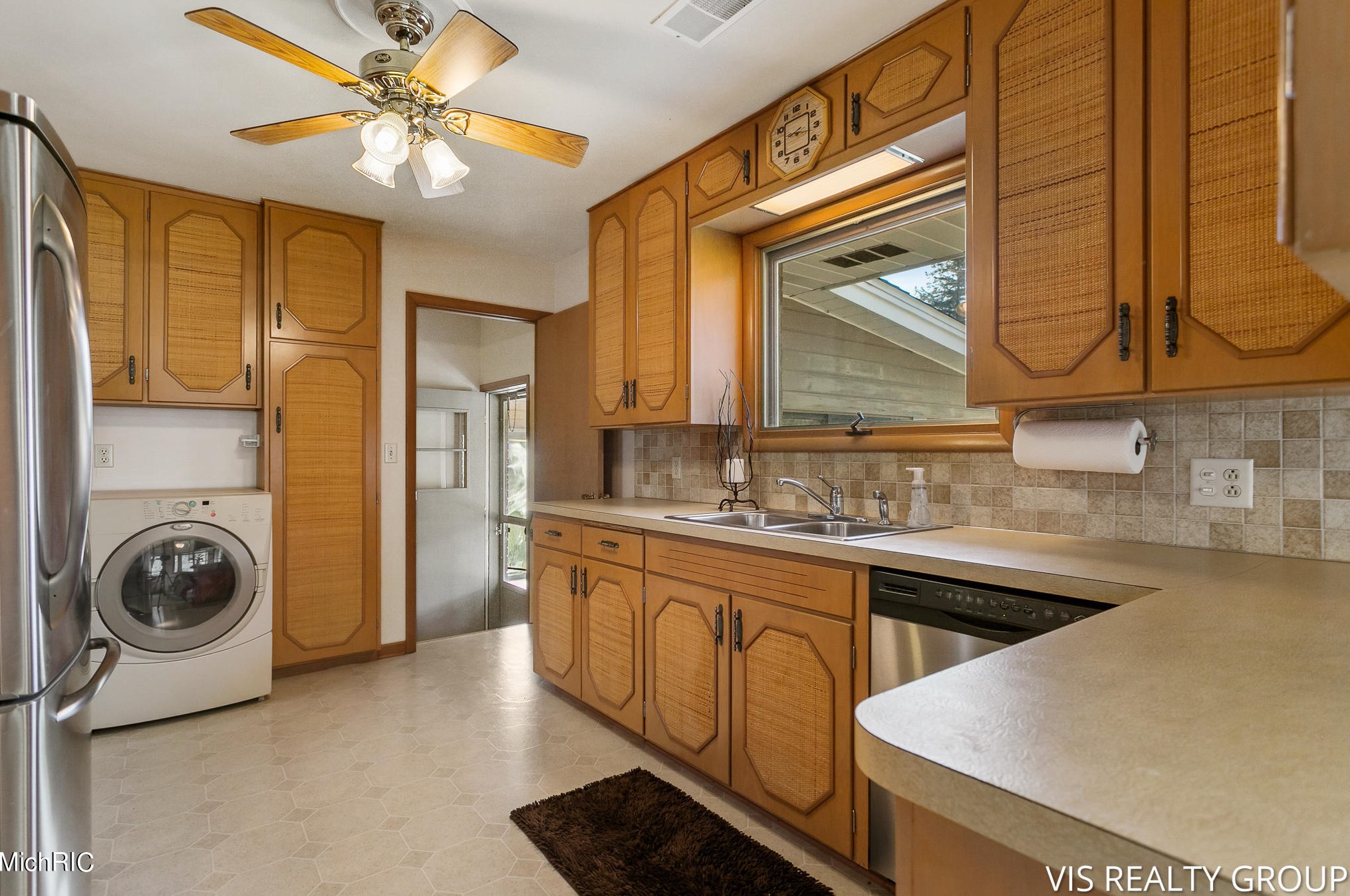 15746 Pruin St, Spring Lake MI  49456-2233 exterior