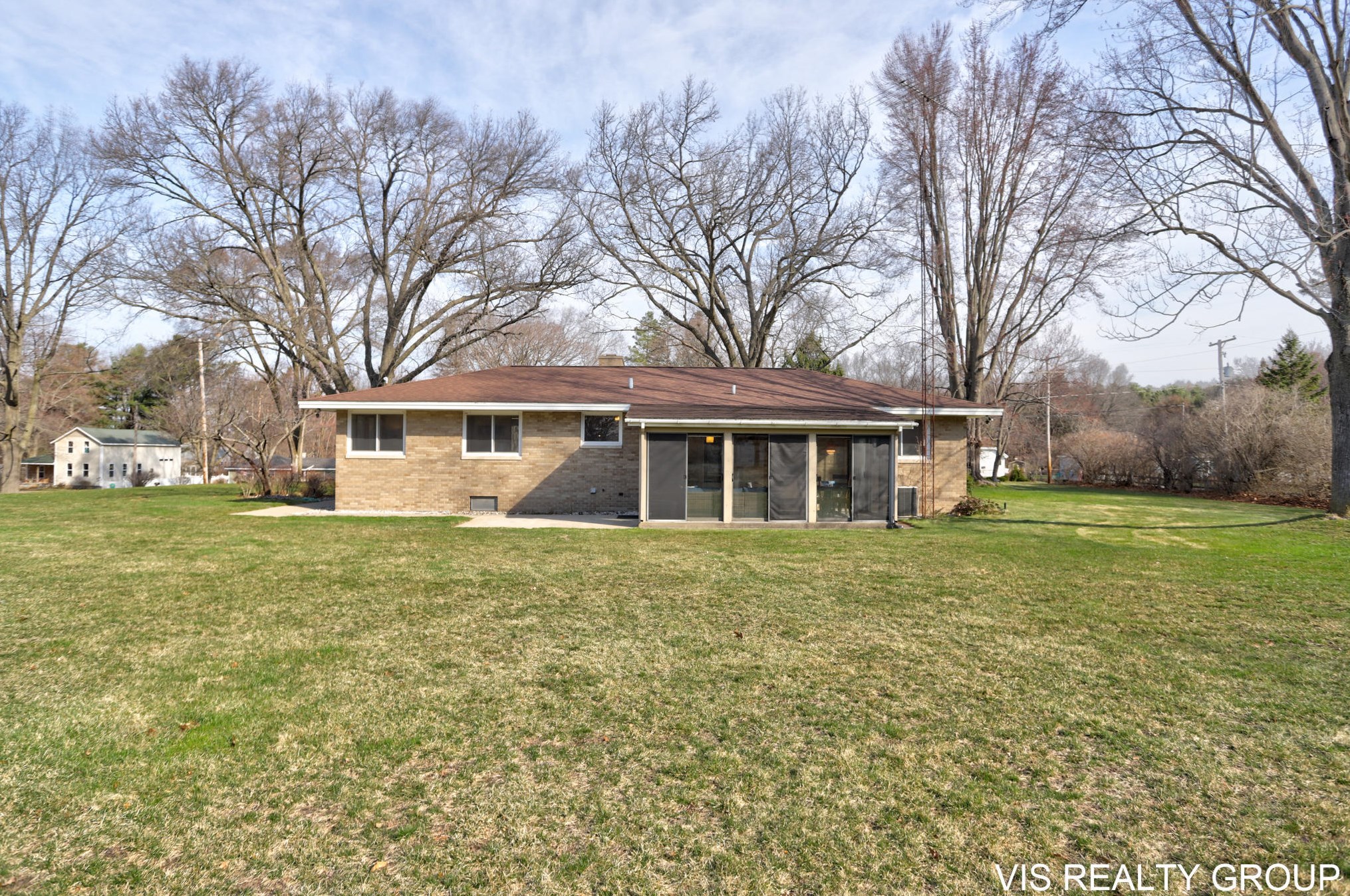 15746 Pruin St, Spring Lake MI  49456-2233 exterior