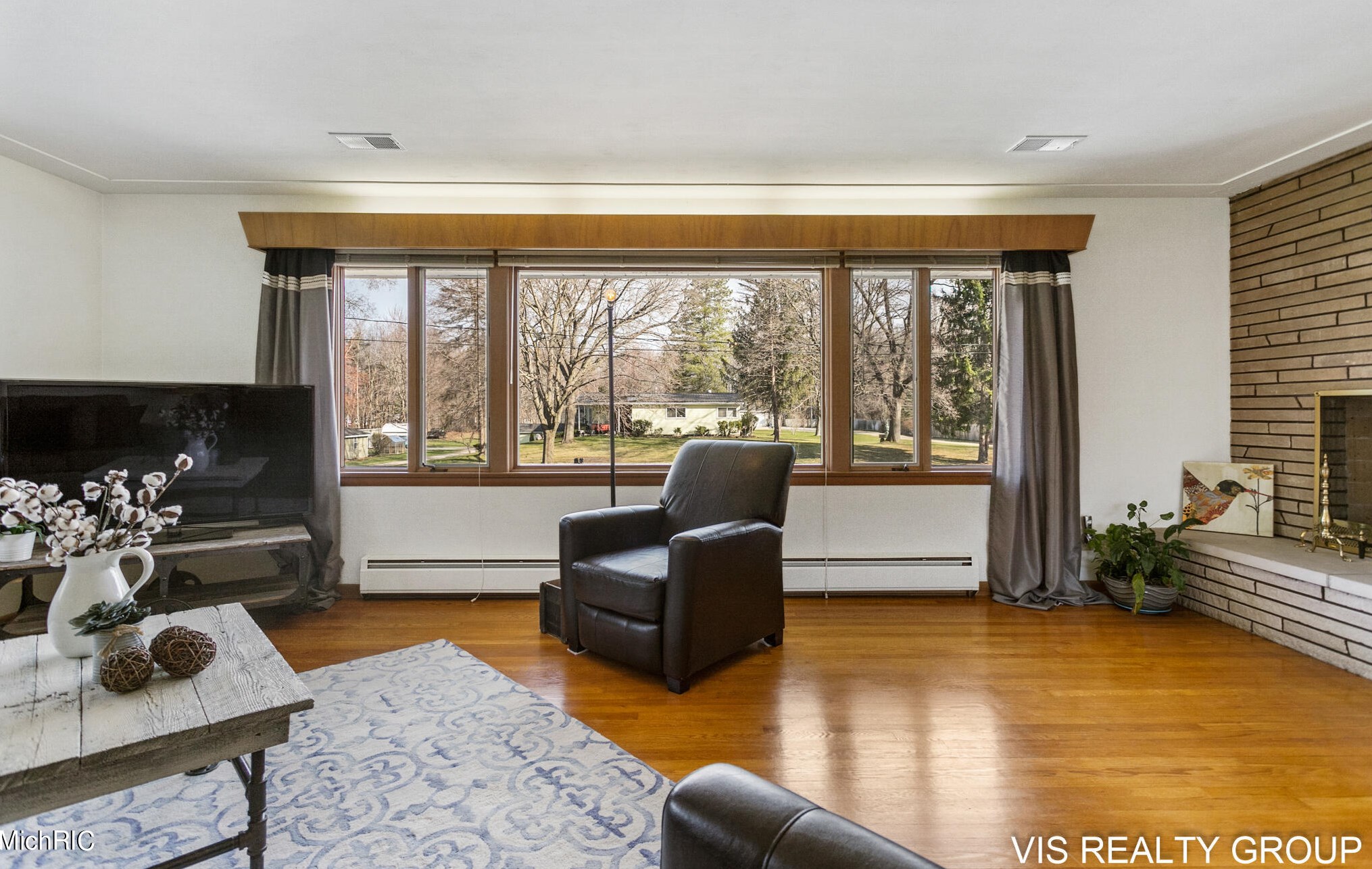 15746 Pruin St, Spring Lake MI  49456-2233 exterior