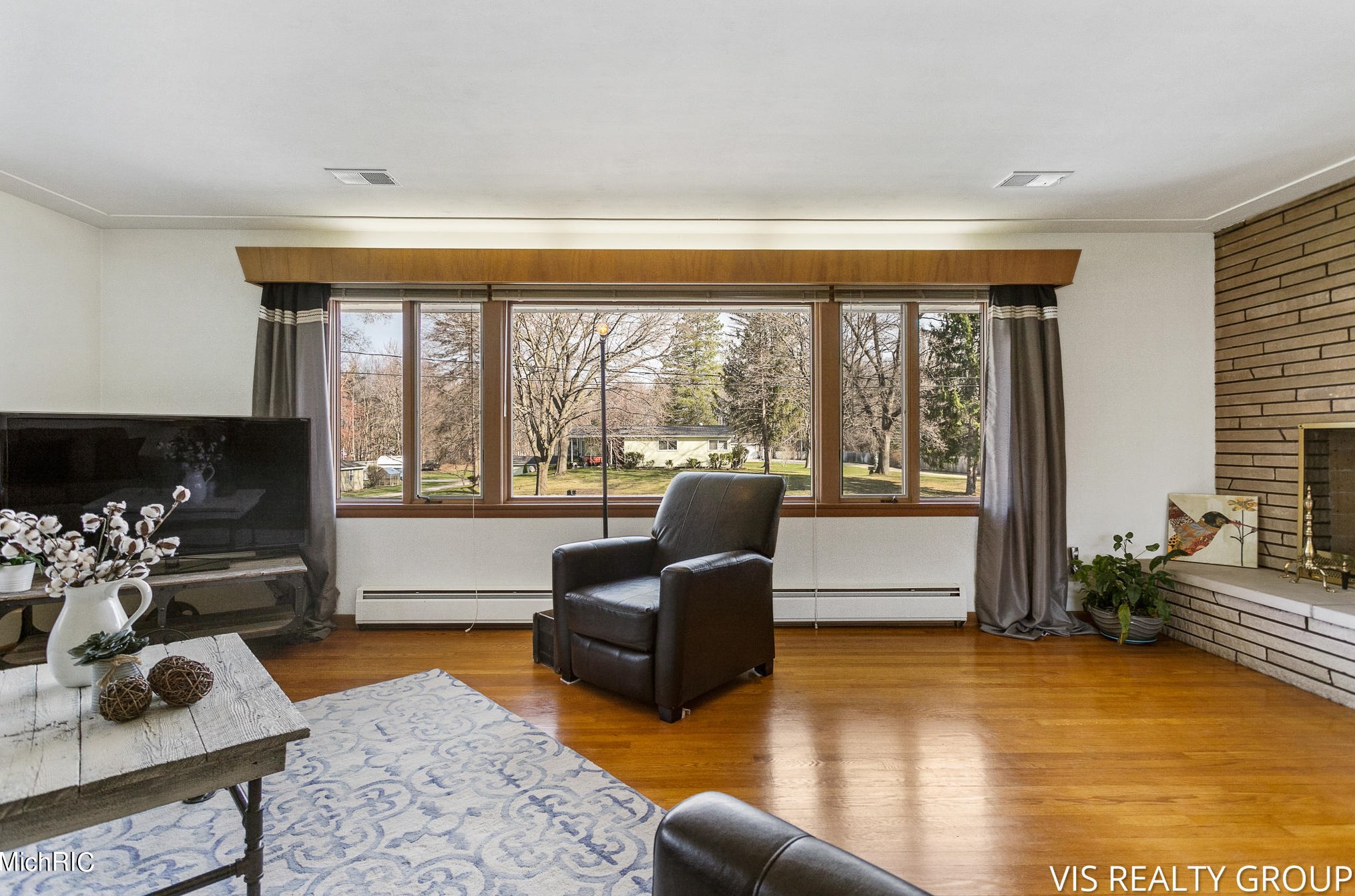 15746 Pruin St, Spring Lake MI  49456-2233 exterior