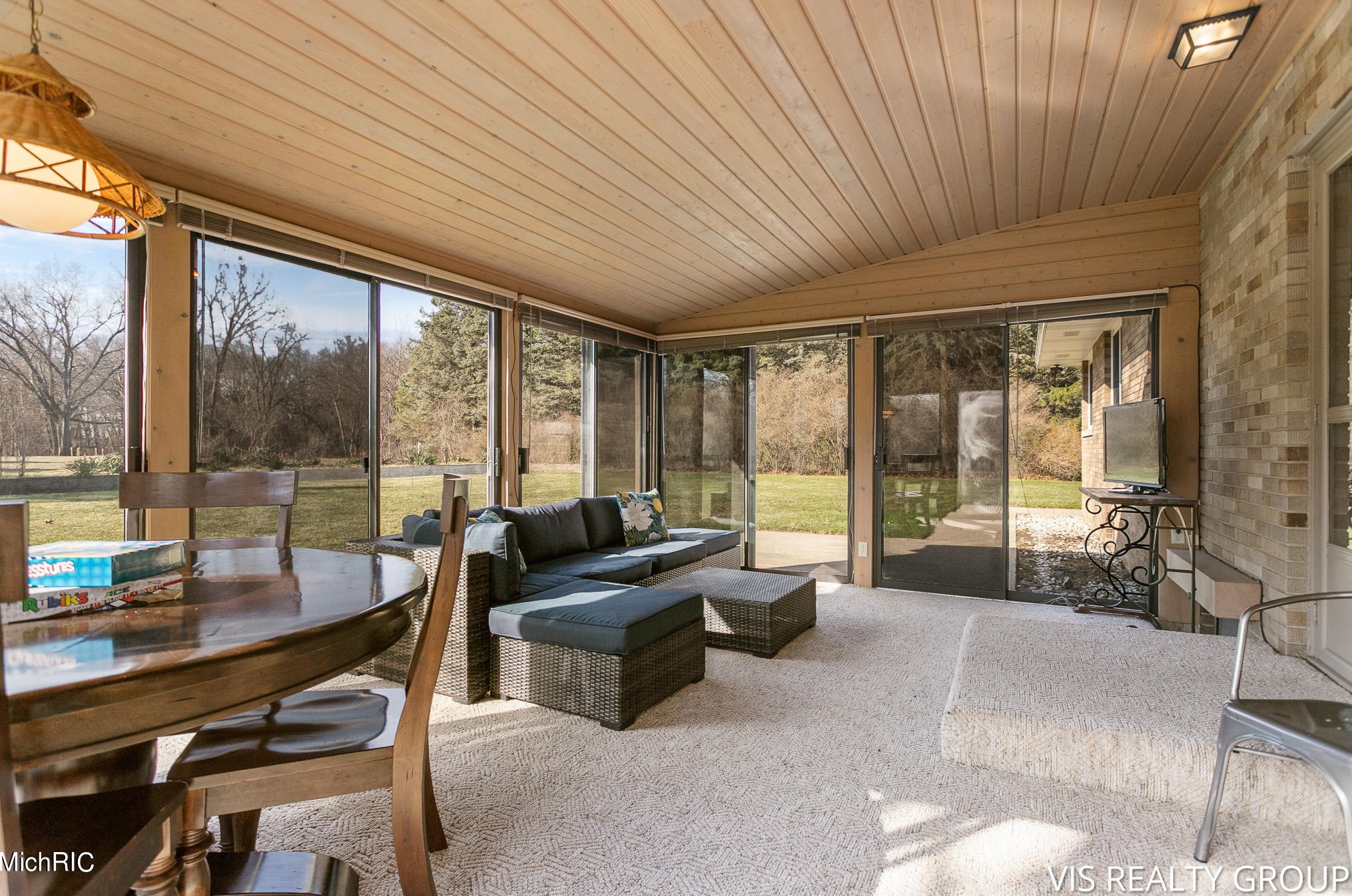 15746 Pruin St, Spring Lake MI  49456-2233 exterior