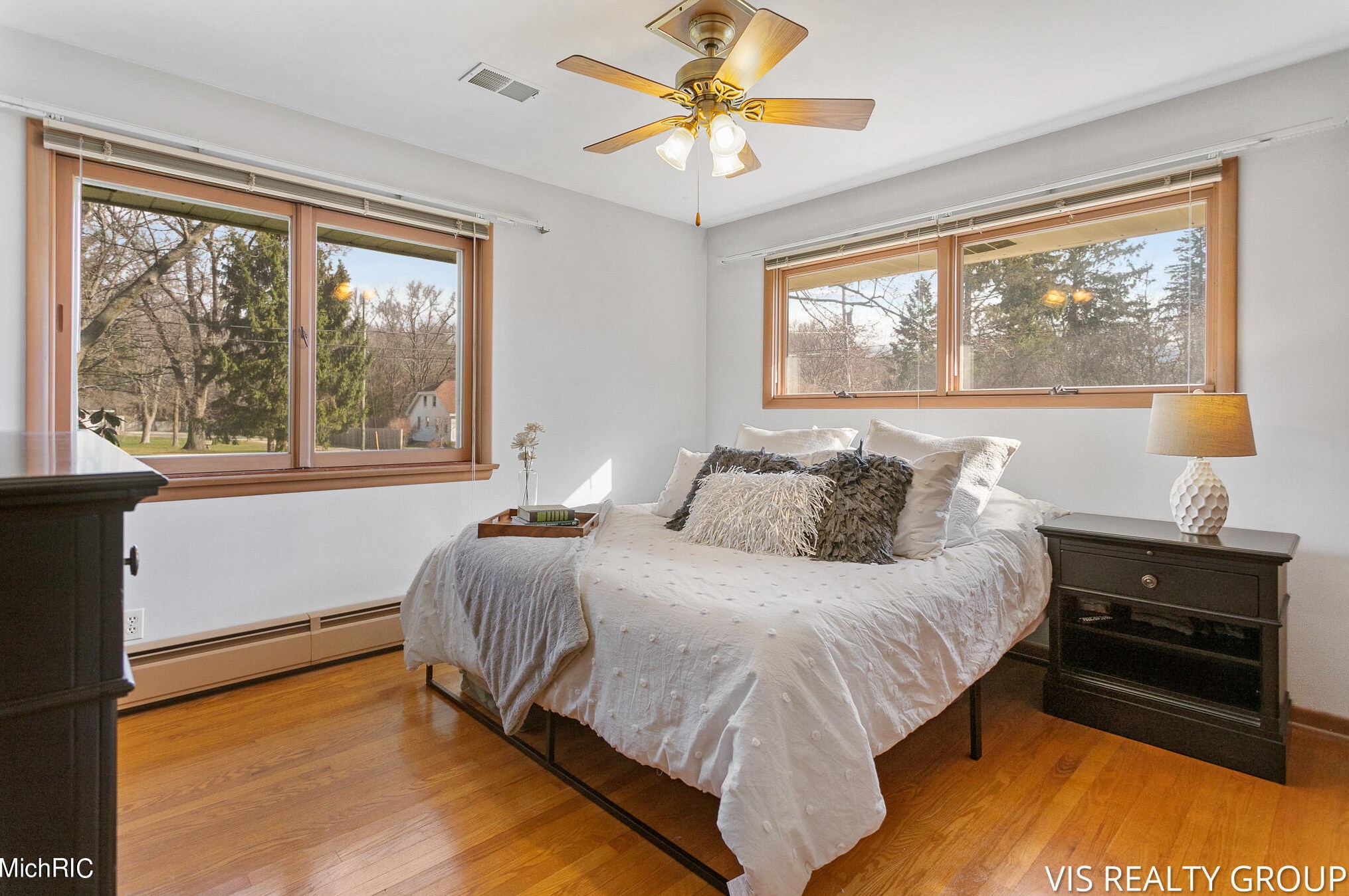 15746 Pruin St, Spring Lake MI  49456-2233 exterior