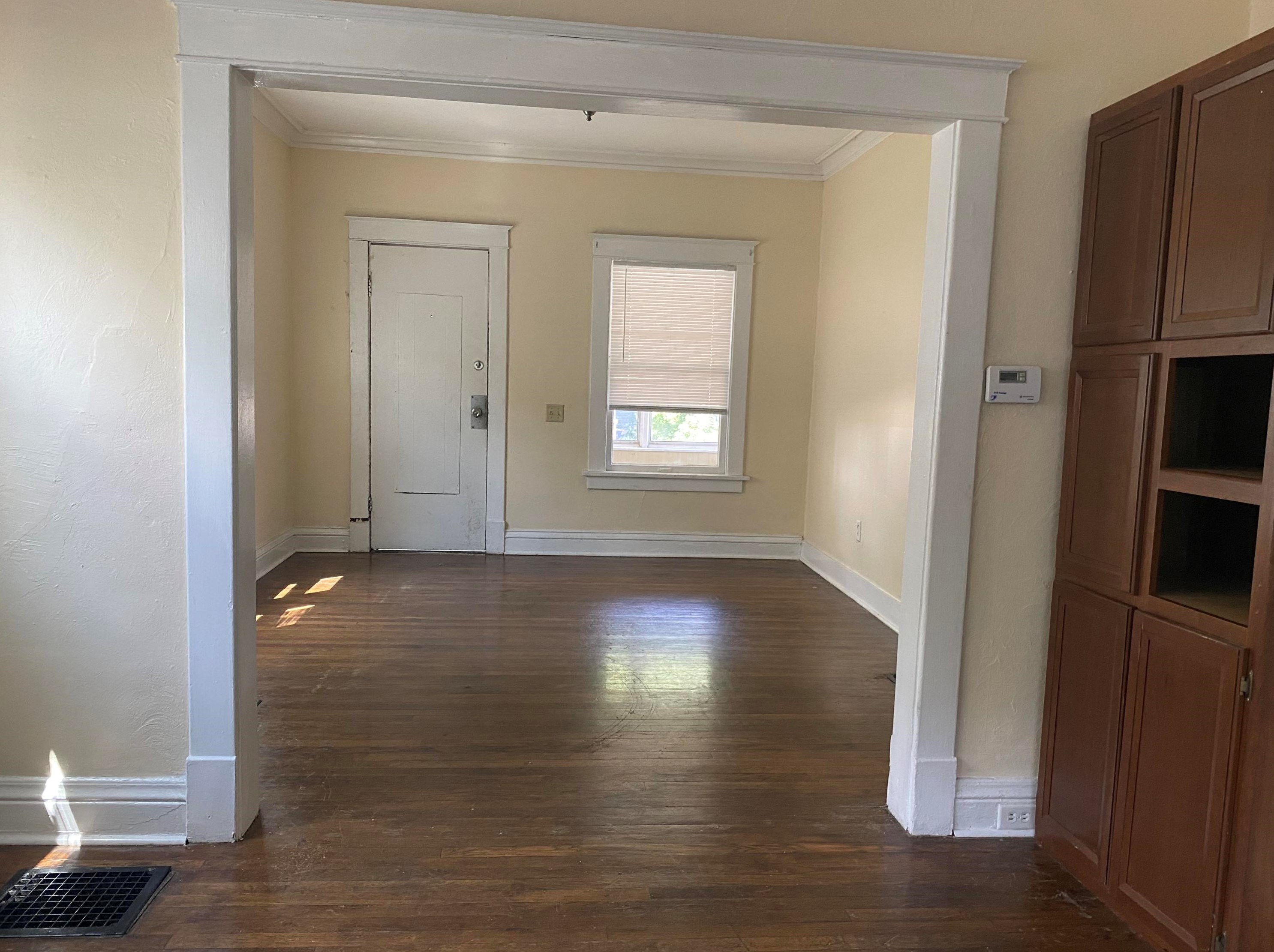 310 Fairbanks St, Grand Rapids MI  49503-1603 exterior