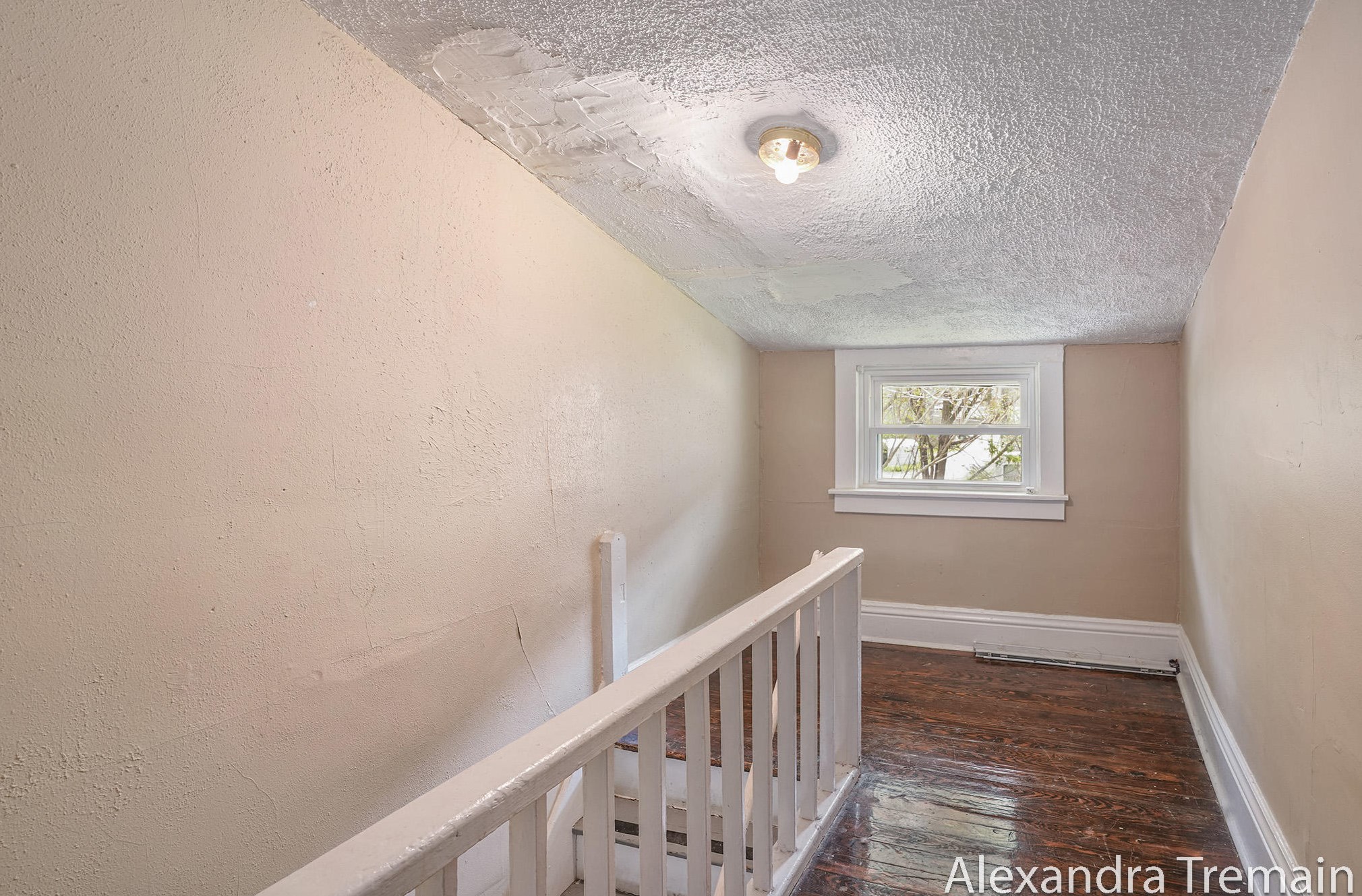 310 Fairbanks St, Grand Rapids MI  49503-1603 exterior