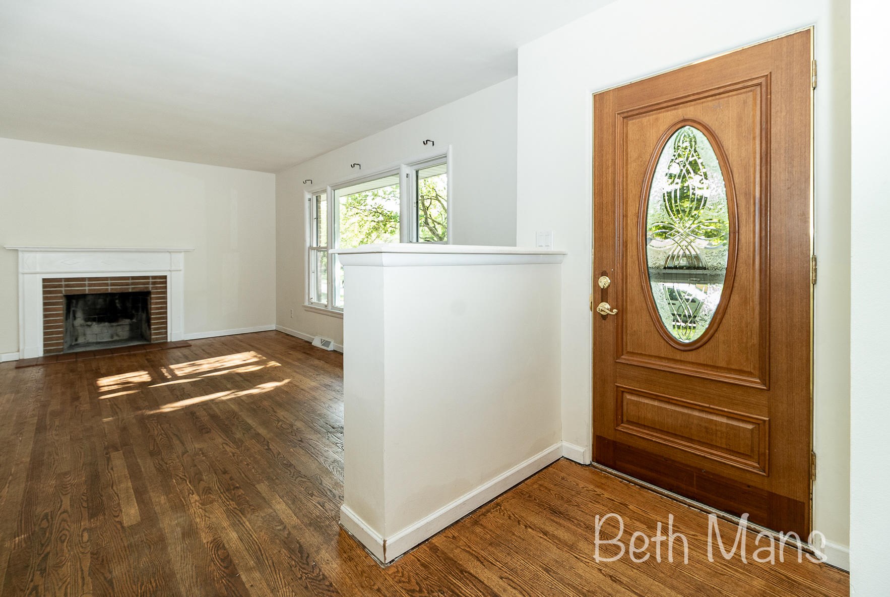 1814 Emerald Ave, Grand Rapids MI  49505-4823 exterior