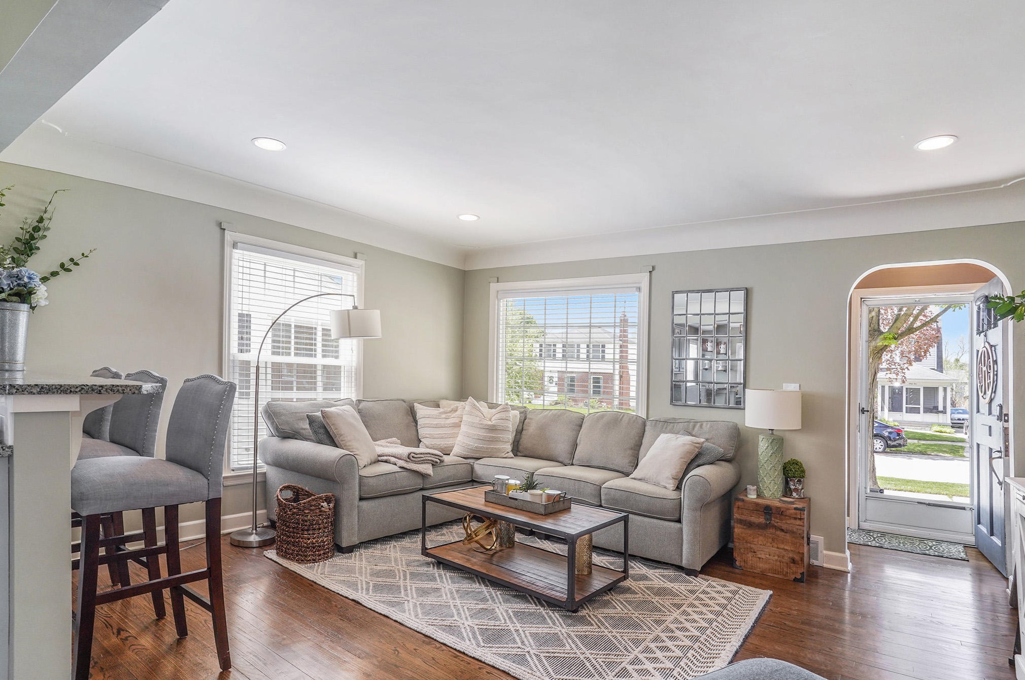 64 Wallinwood Ave, Grand Rapids MI  49503-3720 exterior