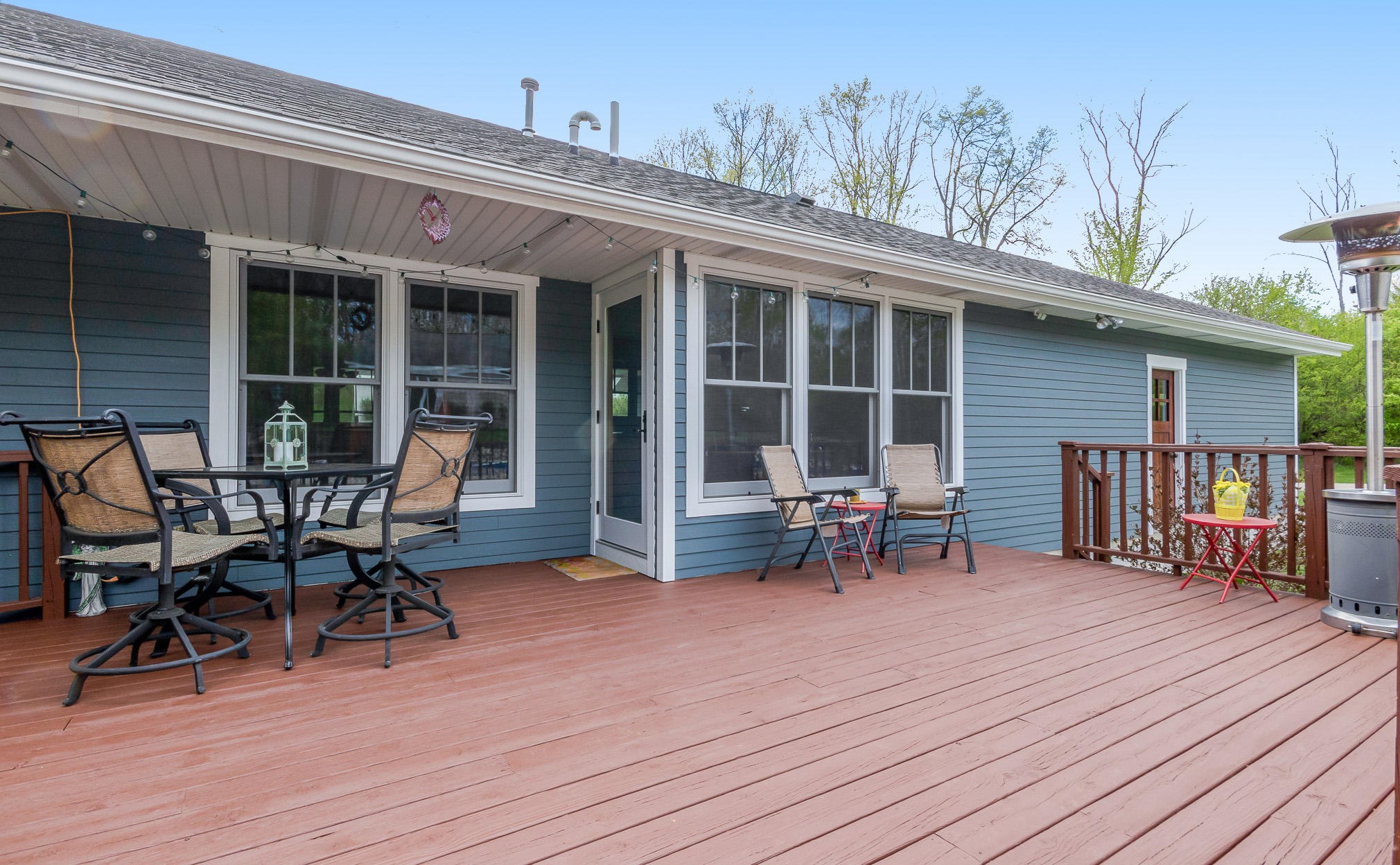 1422 Leffingwell Ave, Grand Rapids MI  49525-4526 exterior