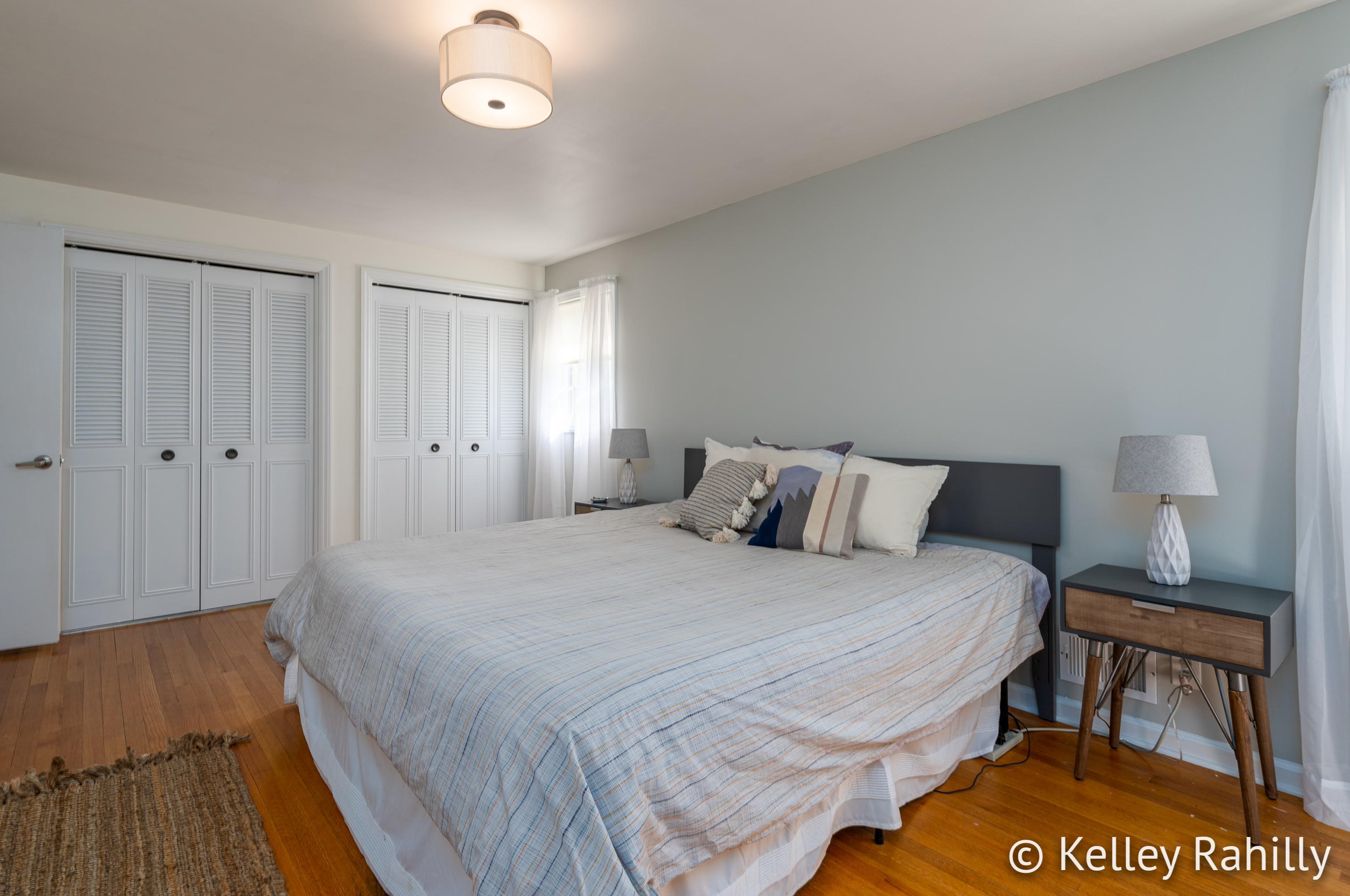 2149 Shiawassee Dr, Grand Rapids MI  49506-5338 exterior