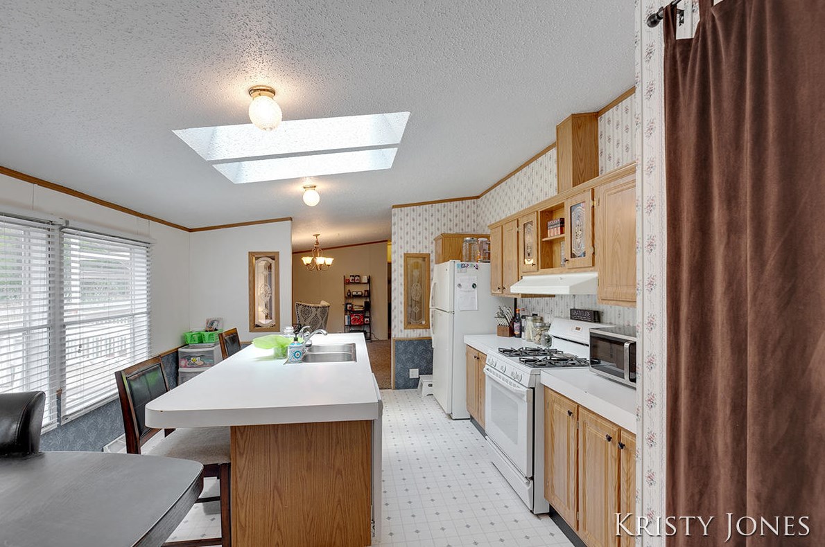 1705 Archwood Dr, Wayland MI  49348-9047 exterior