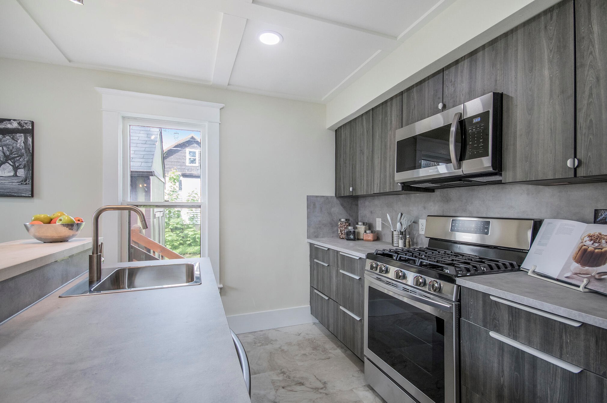 1511 Forrest Ave, Grand Rapids MI  49505-5083 exterior