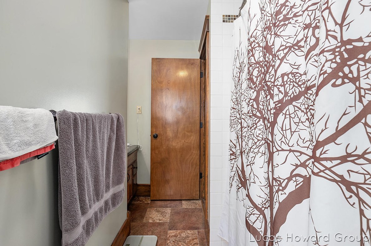 855 3 St, Grand Rapids MI 49504-5128 exterior