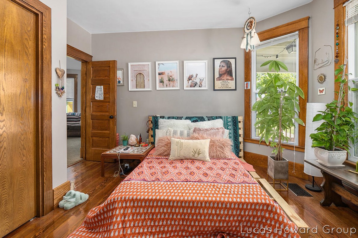 855 3 St, Grand Rapids MI 49504-5128 exterior