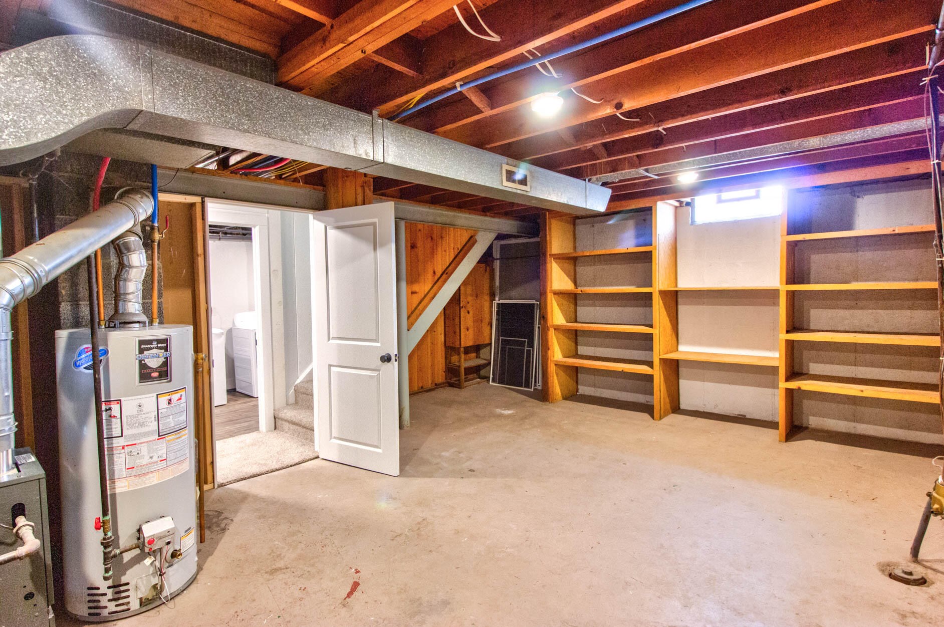 1135 Kentwood St, Grand Rapids MI  49505-4839 exterior