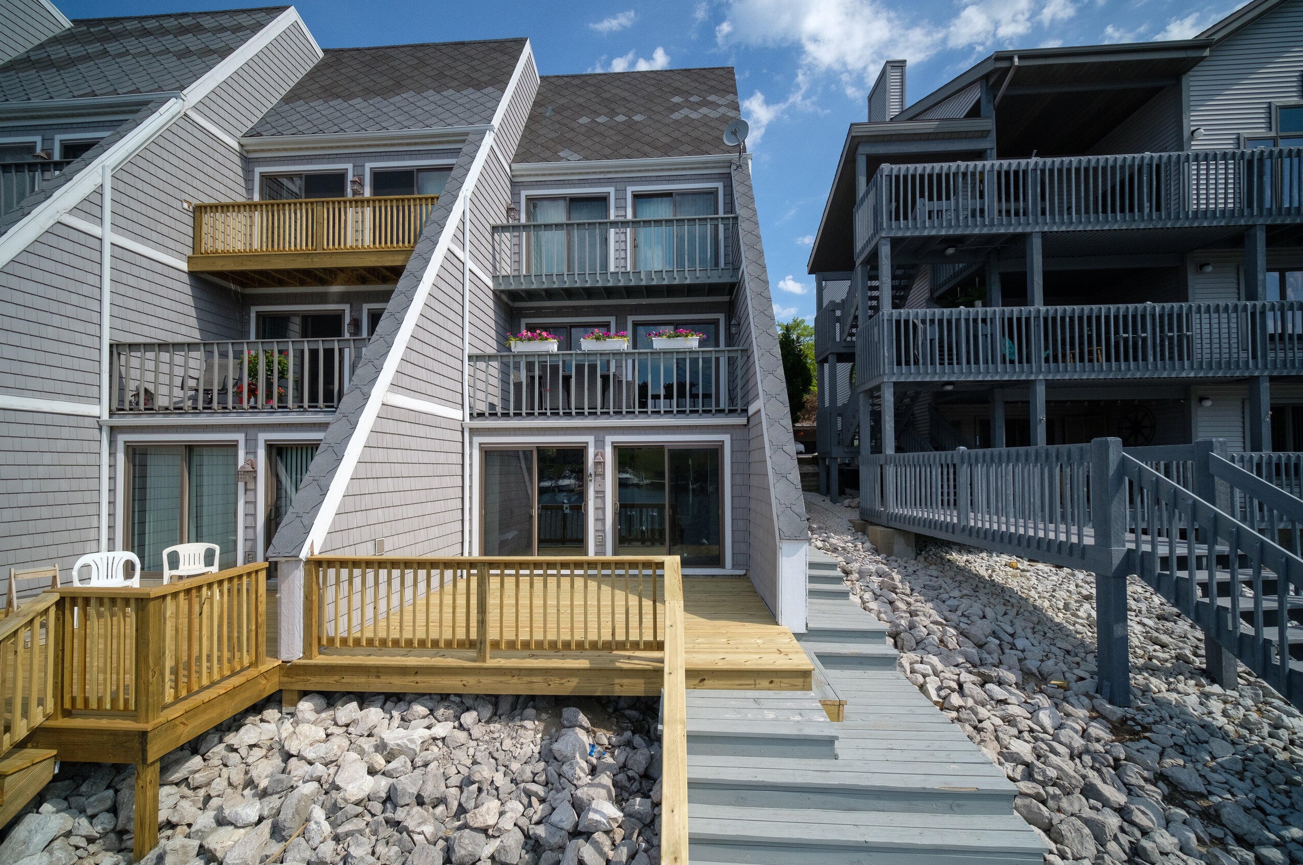 319 5th Ave, Stronach MI 49660-1388 exterior