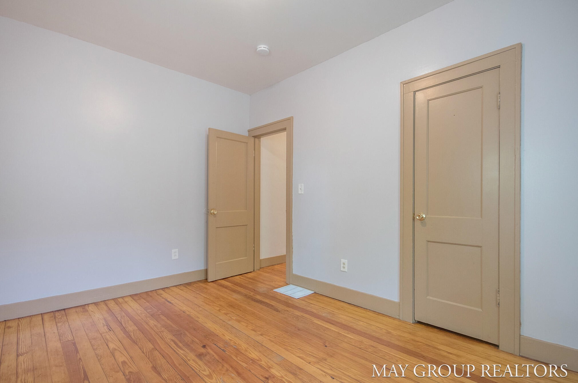 1632 Jefferson Ave, Grand Rapids MI 49507-2546 exterior