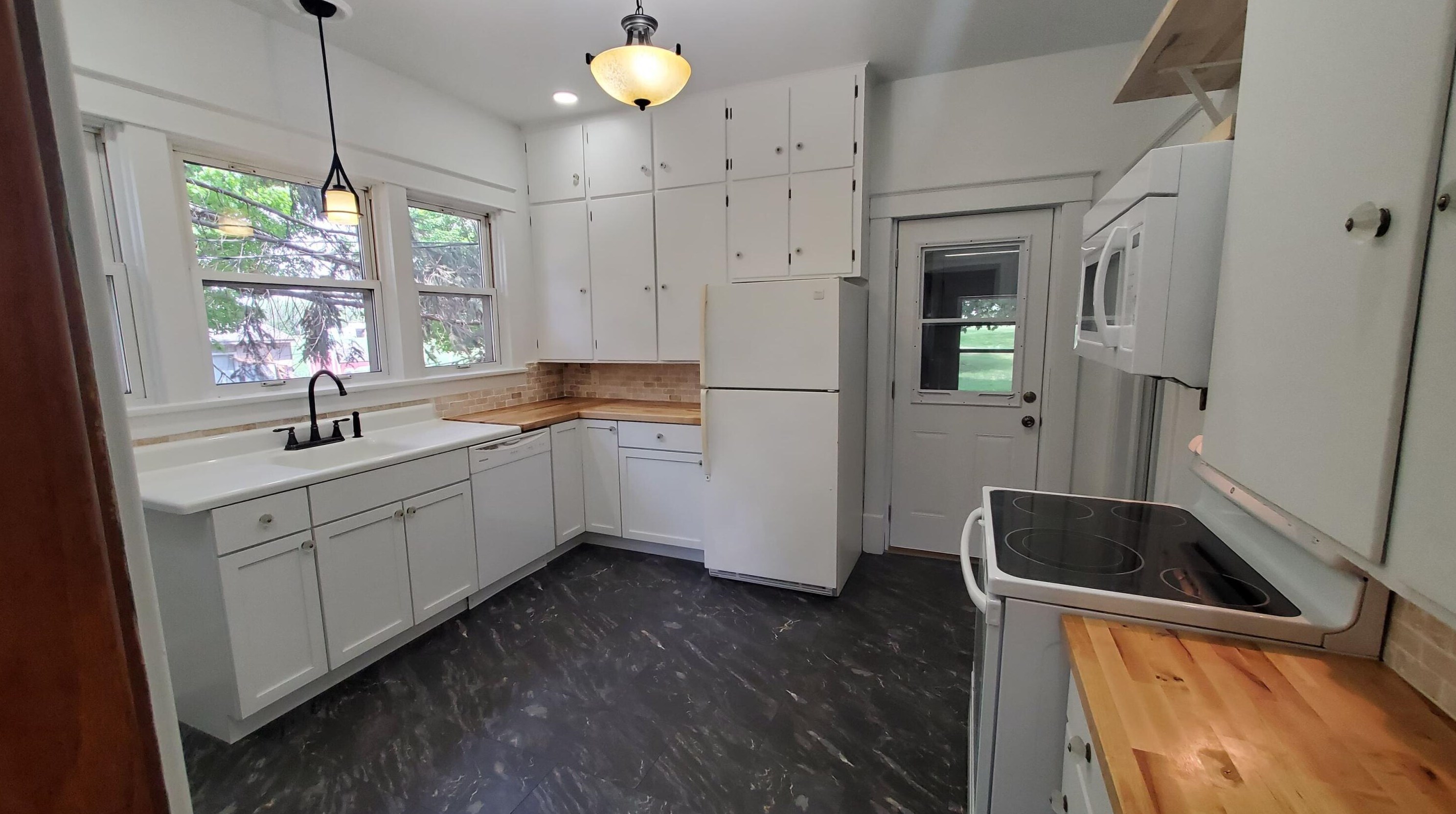 505 Main St, Springport MI  49284-9775 exterior