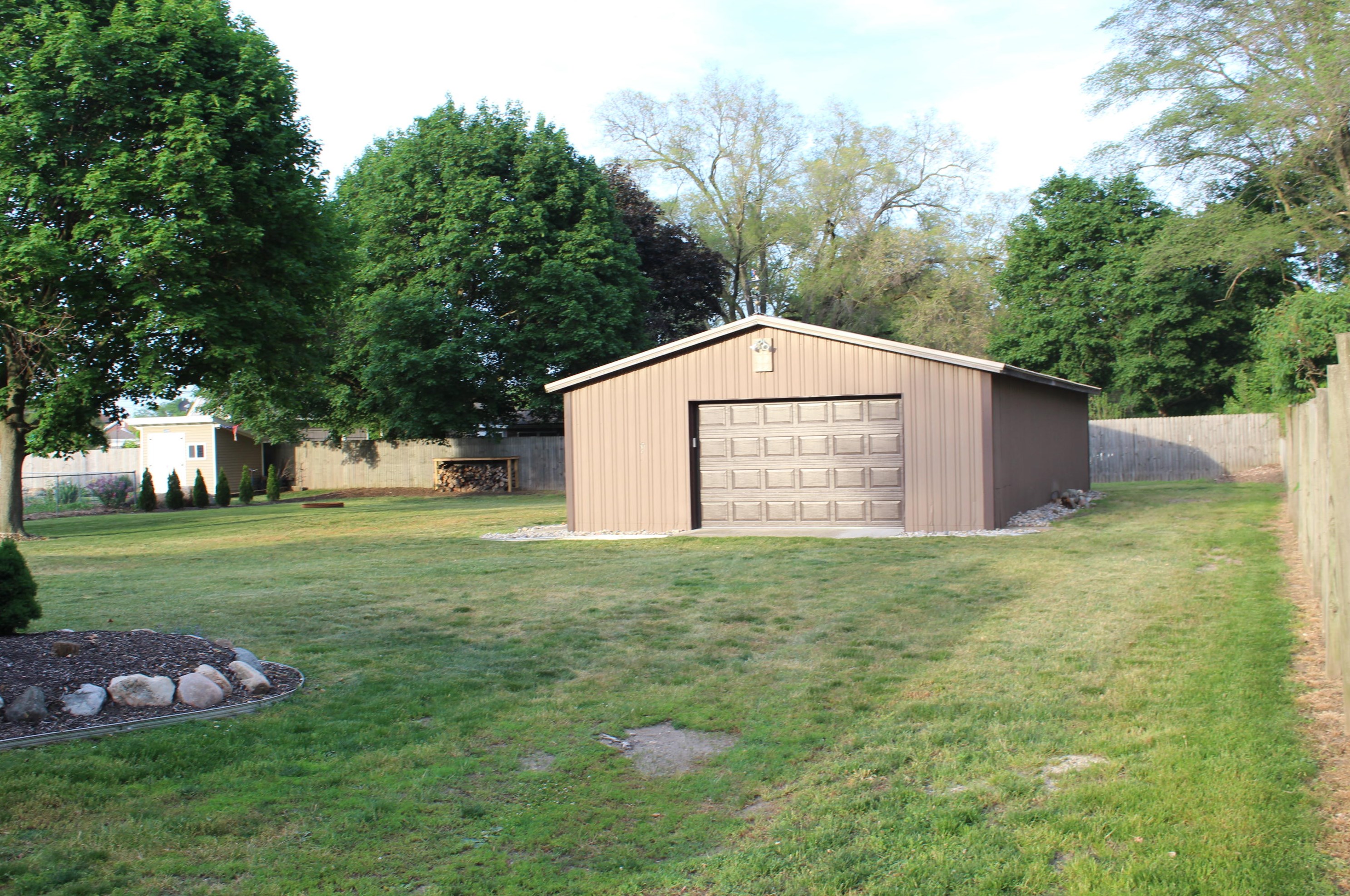 7572 Floral Ave, Jenison MI  49428-9734 exterior