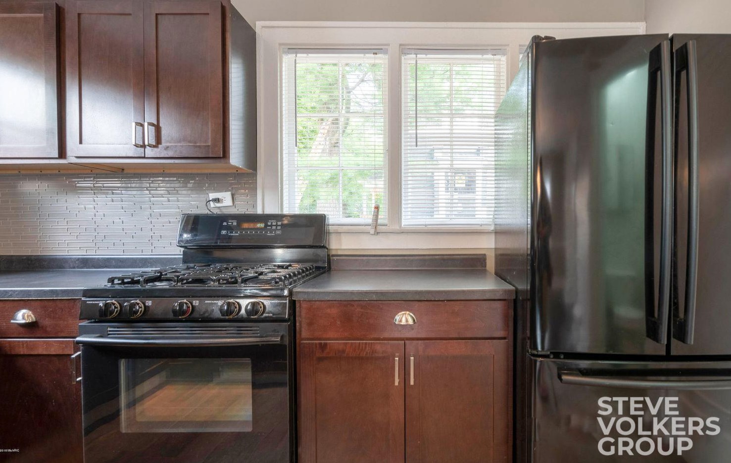 819 Bates St, Grand Rapids MI  49506-2615 exterior