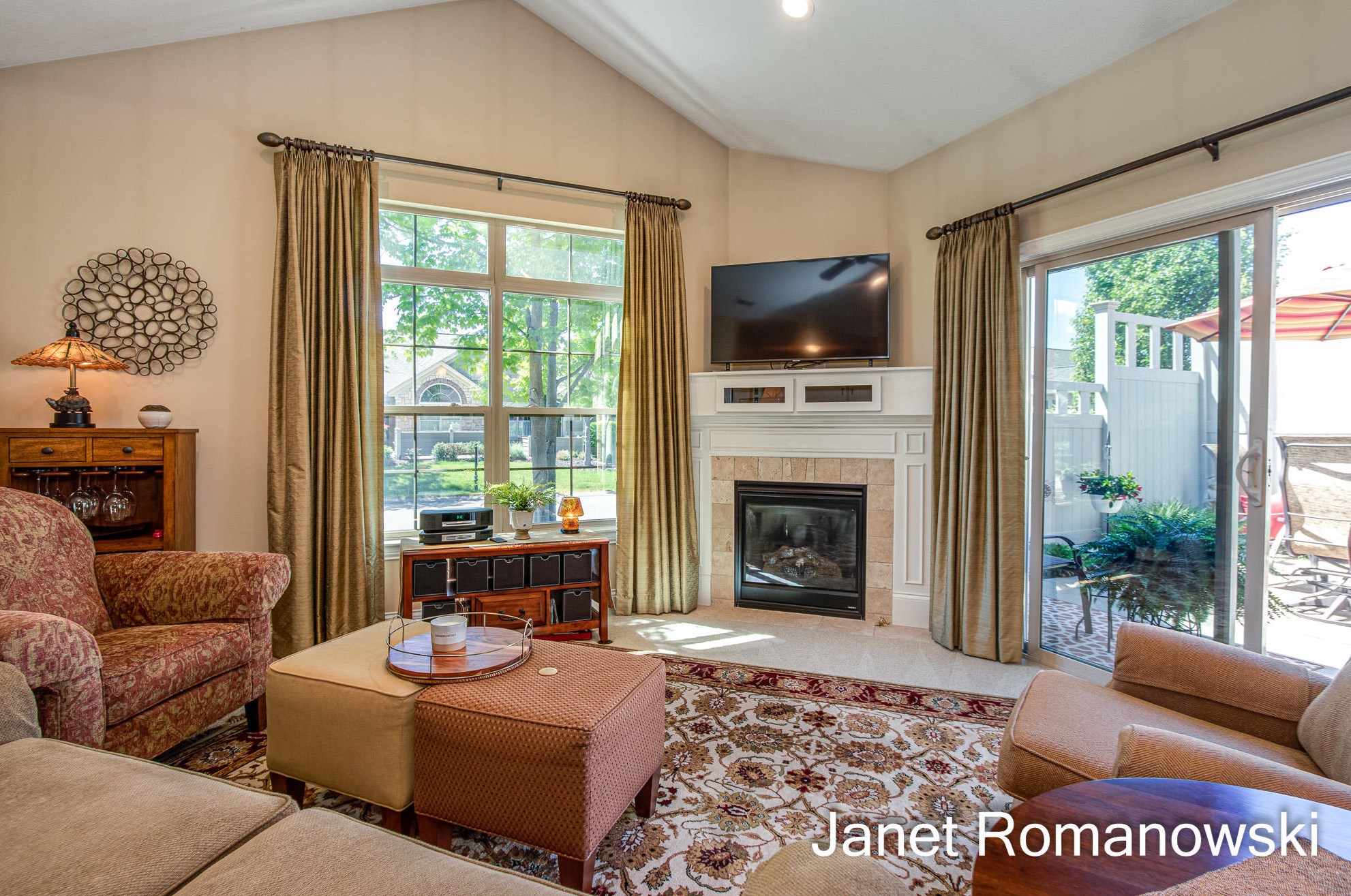 958 Bridge Crest Dr, Ada MI 49301-7828 exterior