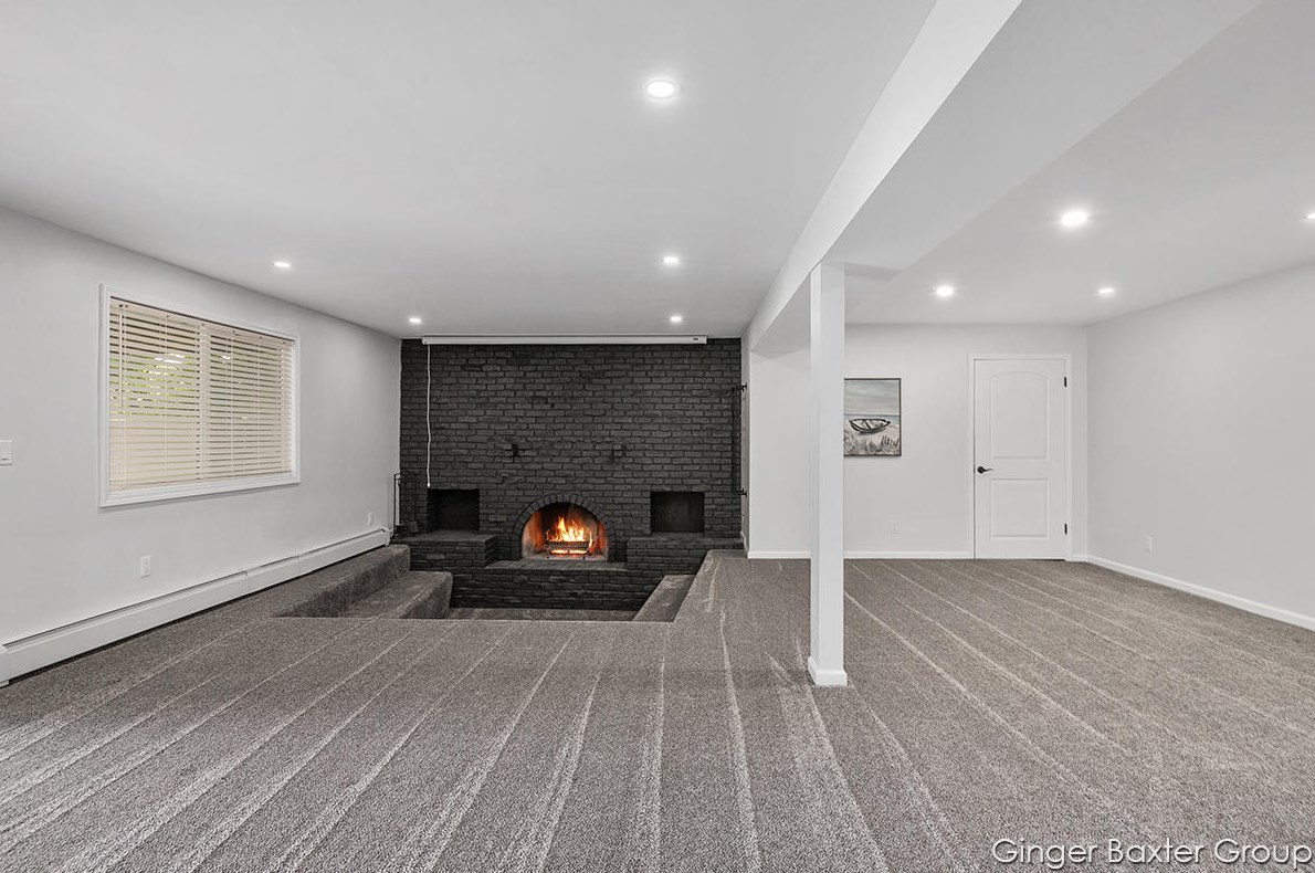 2532 Northboro Ct, Grand Rapids MI 49525-3012 exterior