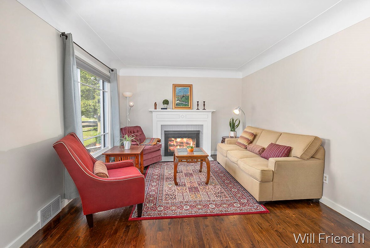 1019 Northlawn St, Grand Rapids MI  49505-3721 exterior