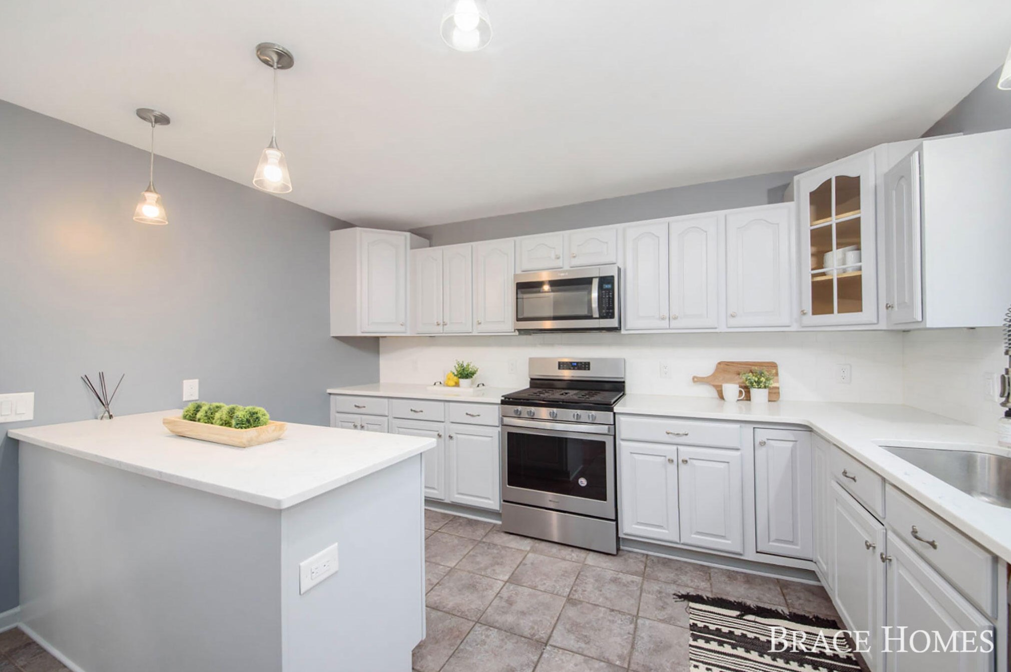 1577 Leffingwell Ave, Grand Rapids MI  49525-4527 exterior