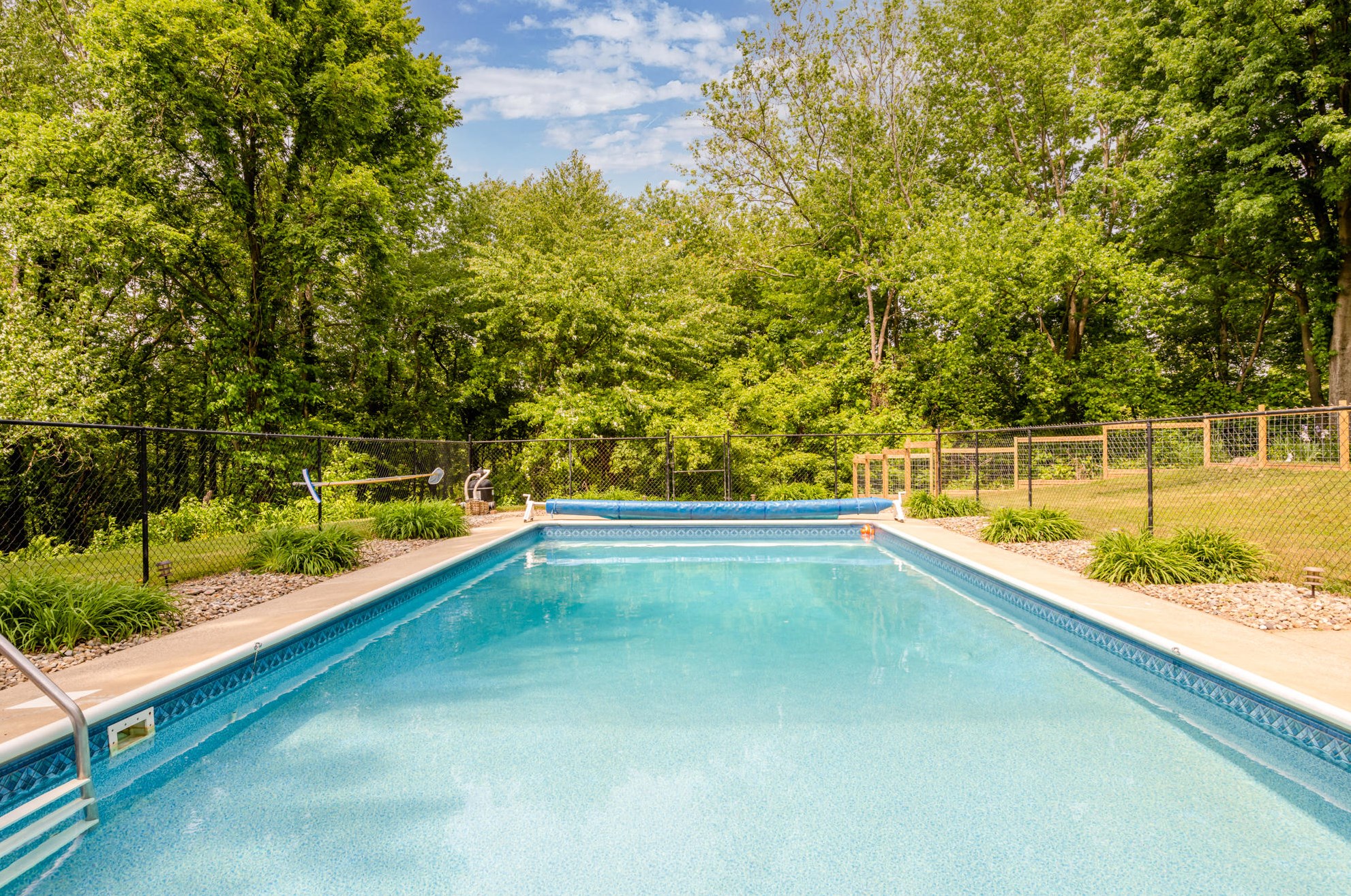 5172 Riverview Dr, Coloma MI  49038-9550 exterior