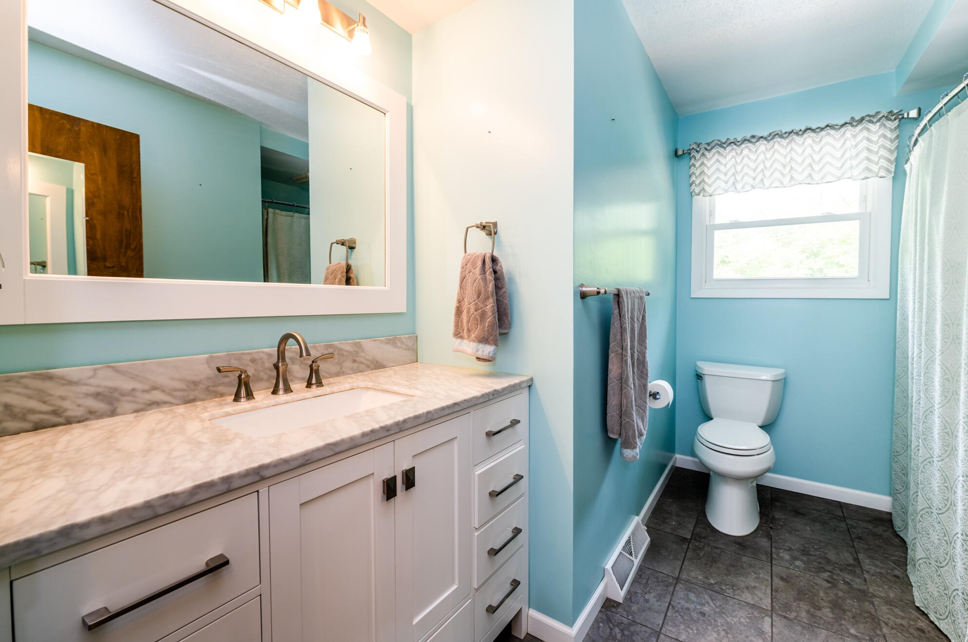 5172 Riverview Dr, Coloma MI  49038-9550 exterior