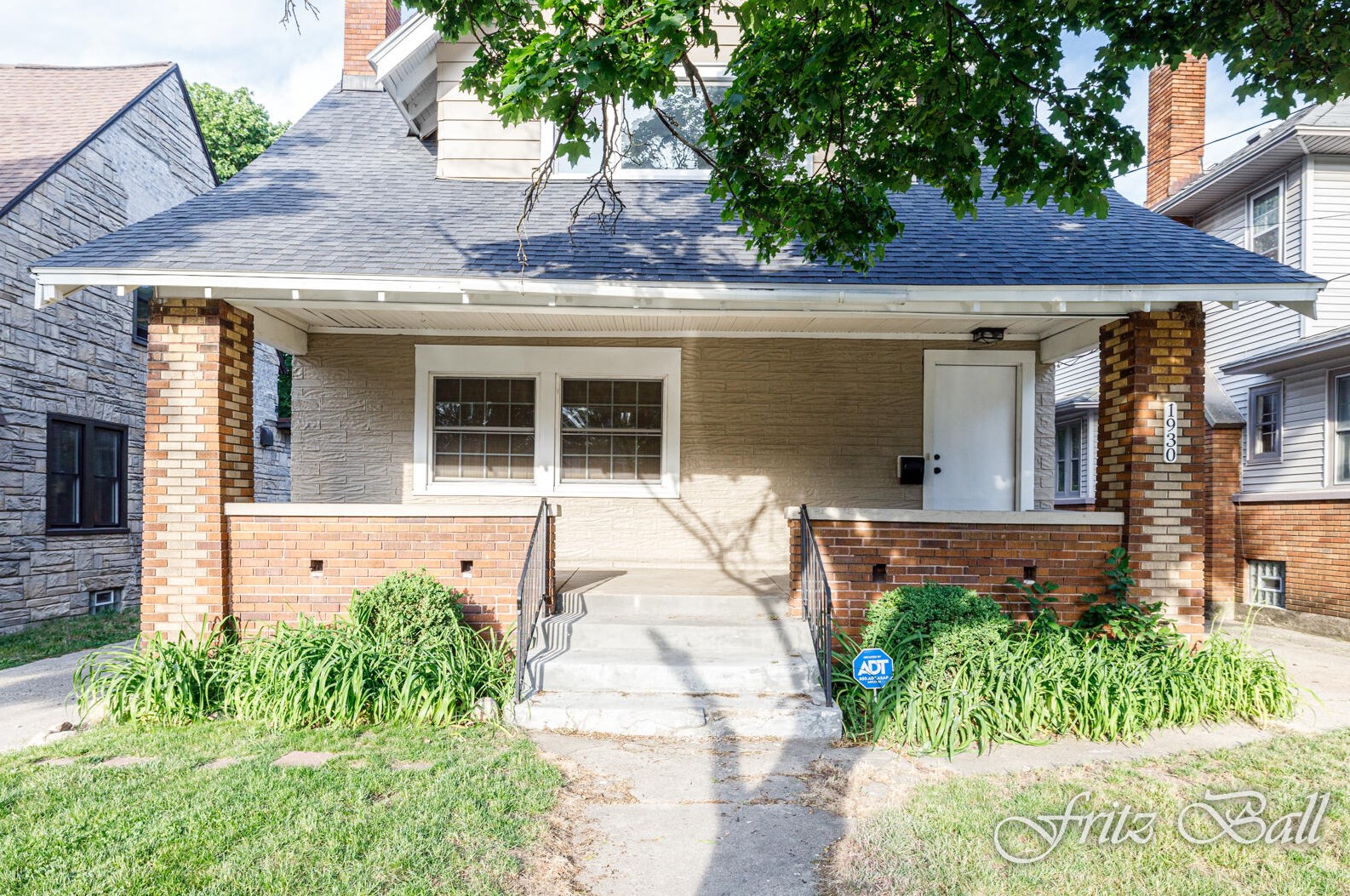 1930 Jefferson Ave, Grand Rapids MI  49507-2512 exterior