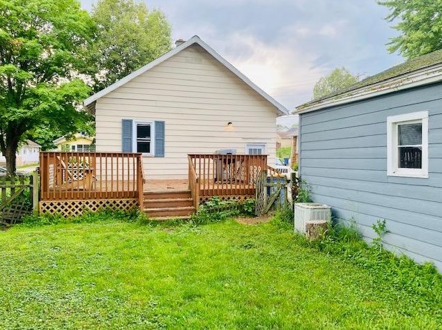 1138 Spring Ave, Grand Rapids MI  49503-1265 exterior