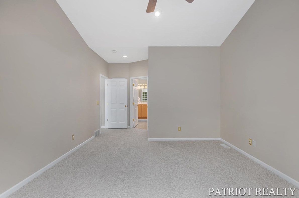 2032 Lamberton Creek Ln, Grand Rapids MI 49505-5789 exterior