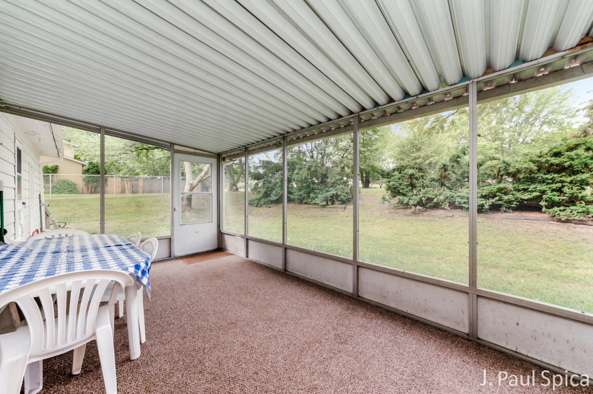 5685 Juanita Dr, Grand Rapids MI  49508-6466 exterior